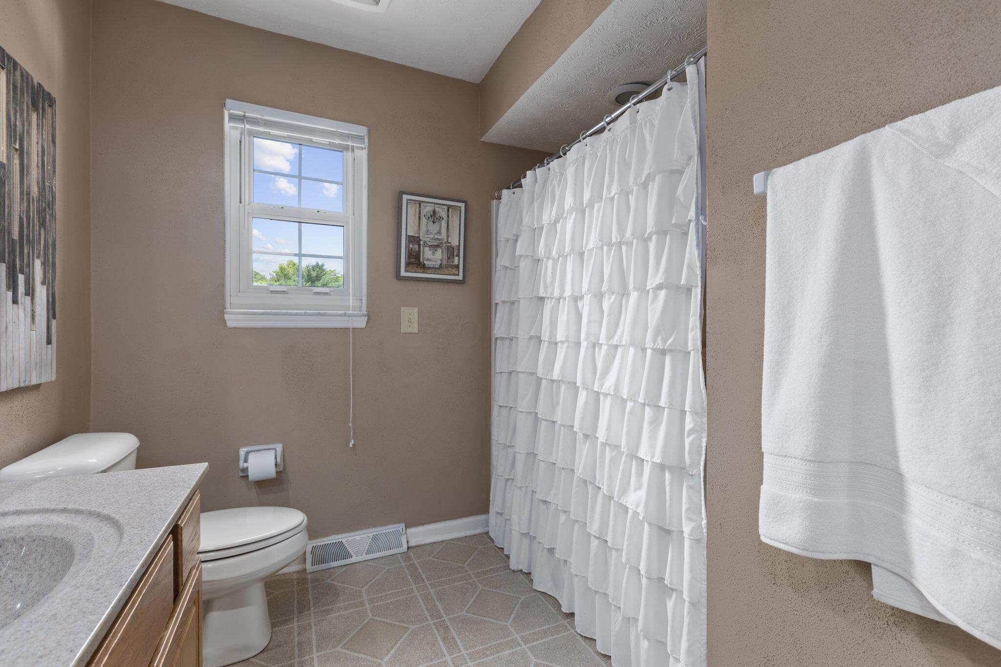 4190 Johnstown-alexandria Road Property Photo 32