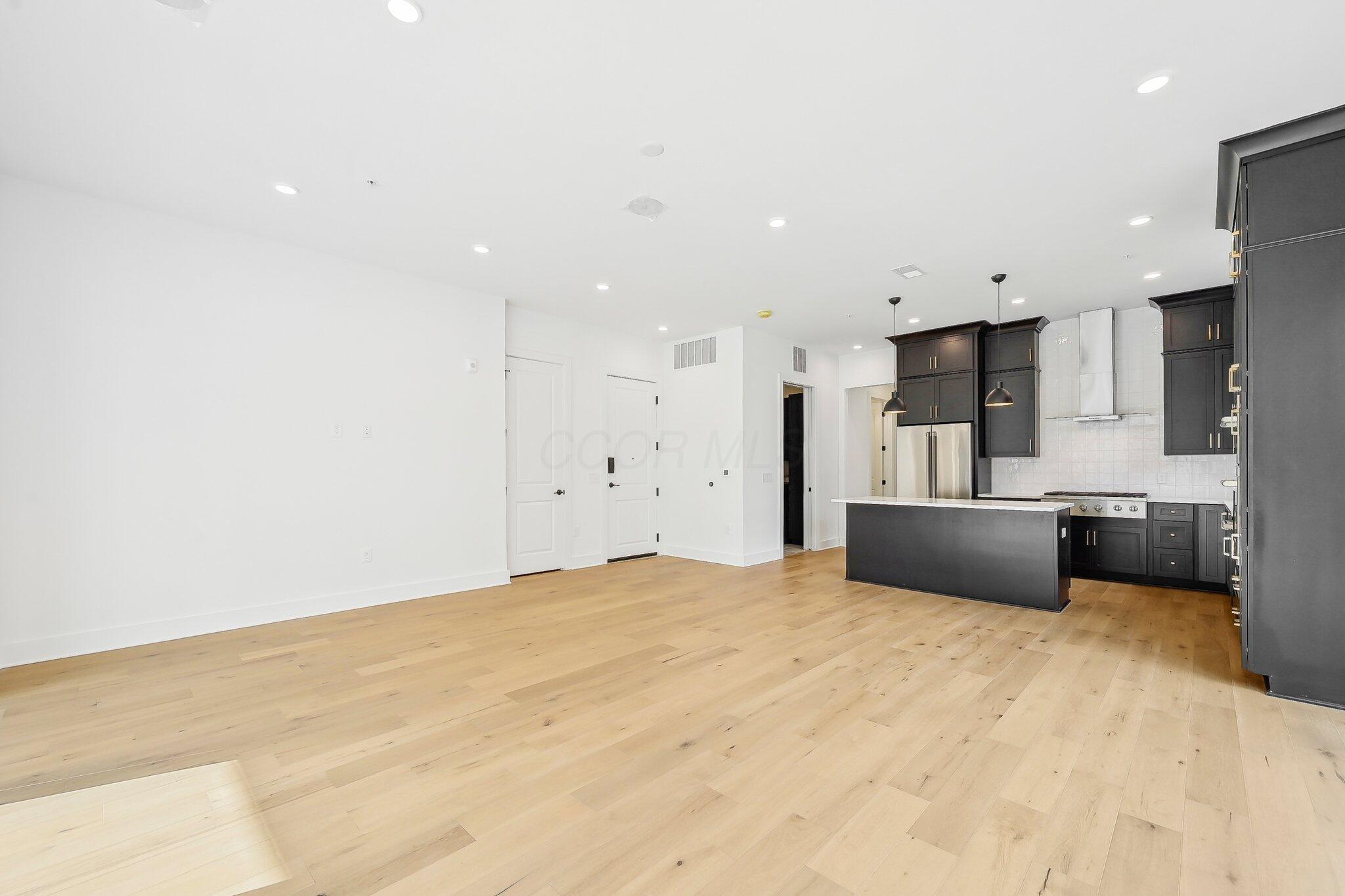 270 Dickenson Street, 303 Property Photo 6