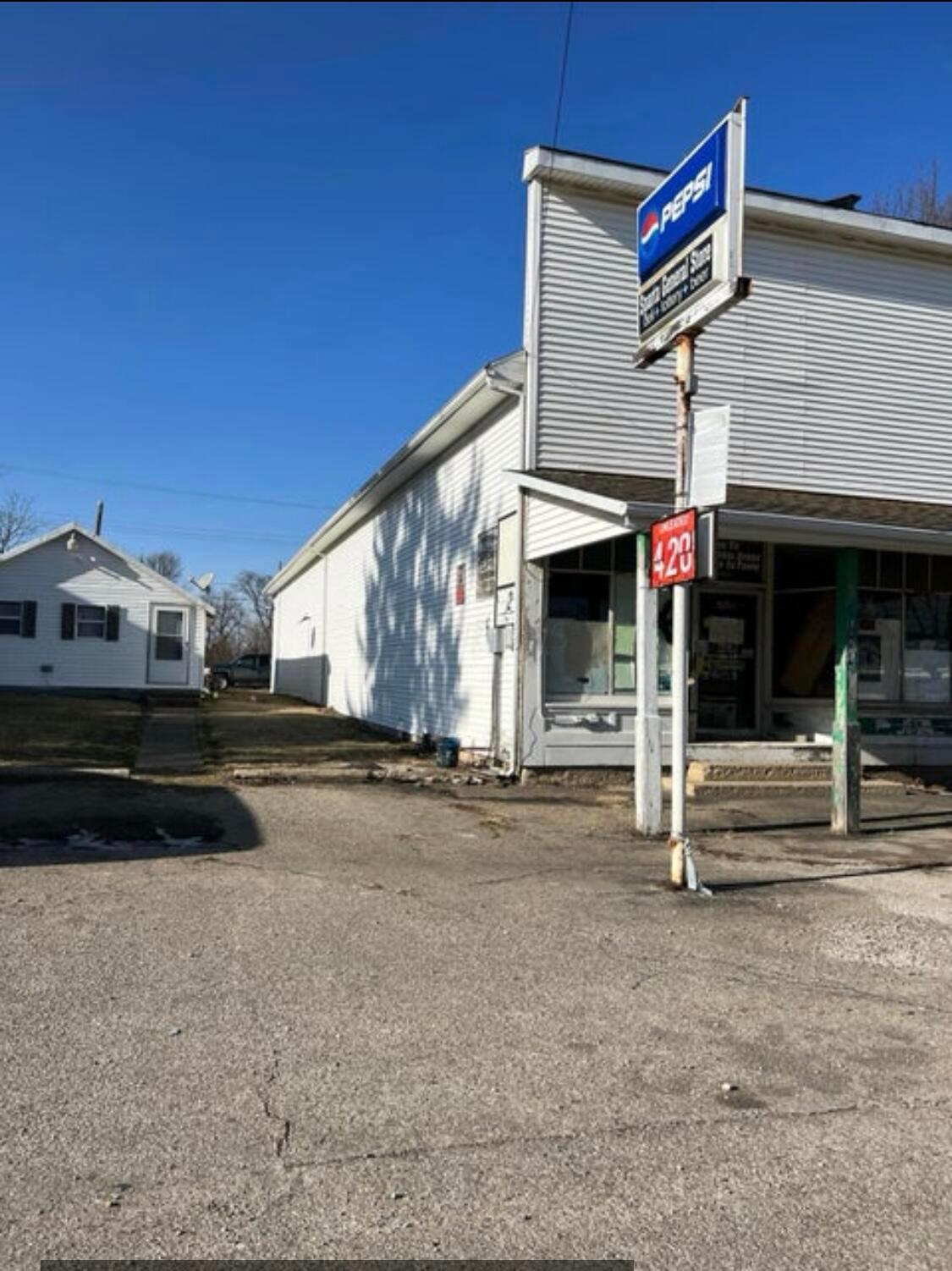 7 E Main Street Property Photo 3