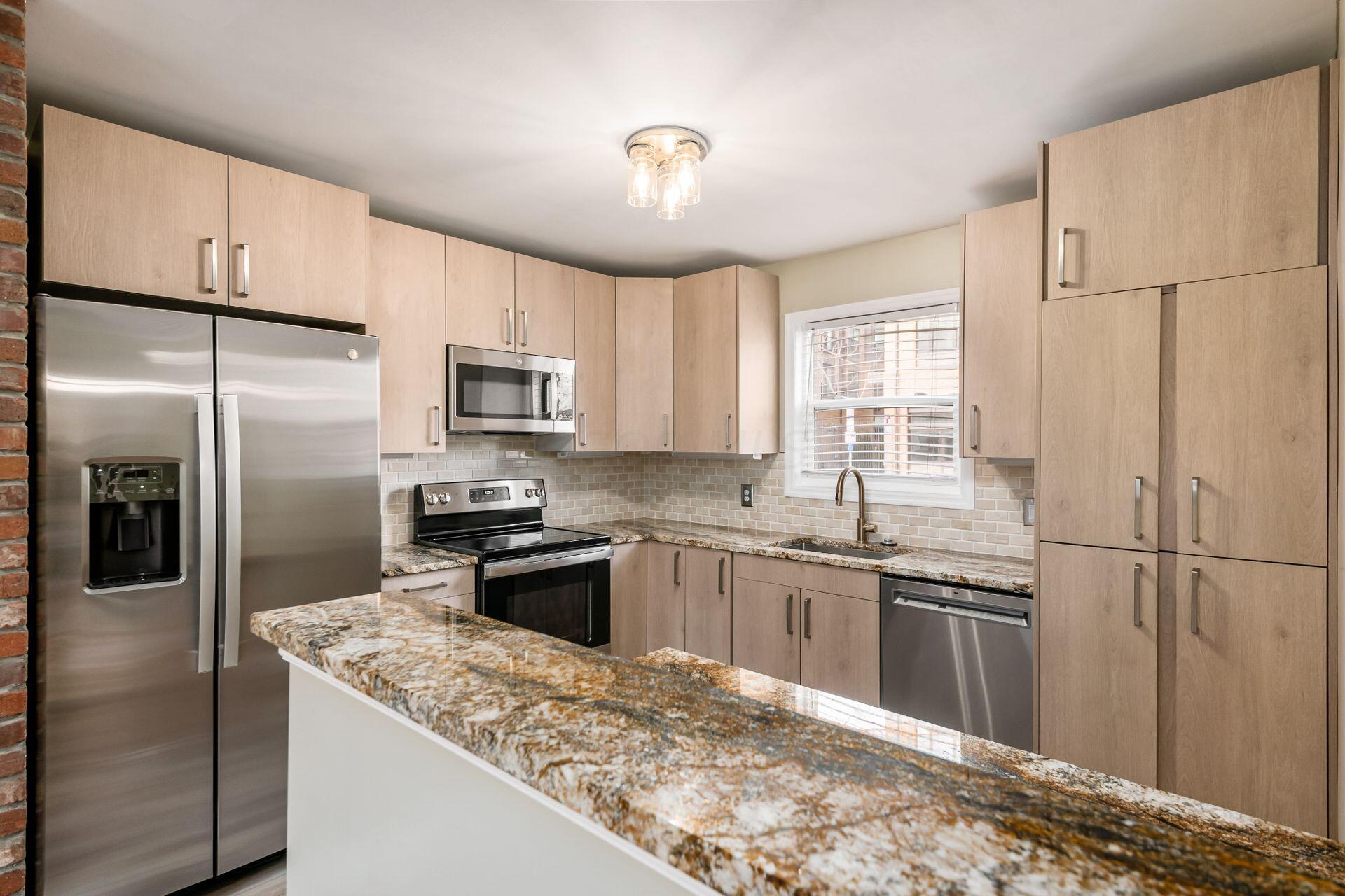 199 W 5th Avenue, C Property Photo 8
