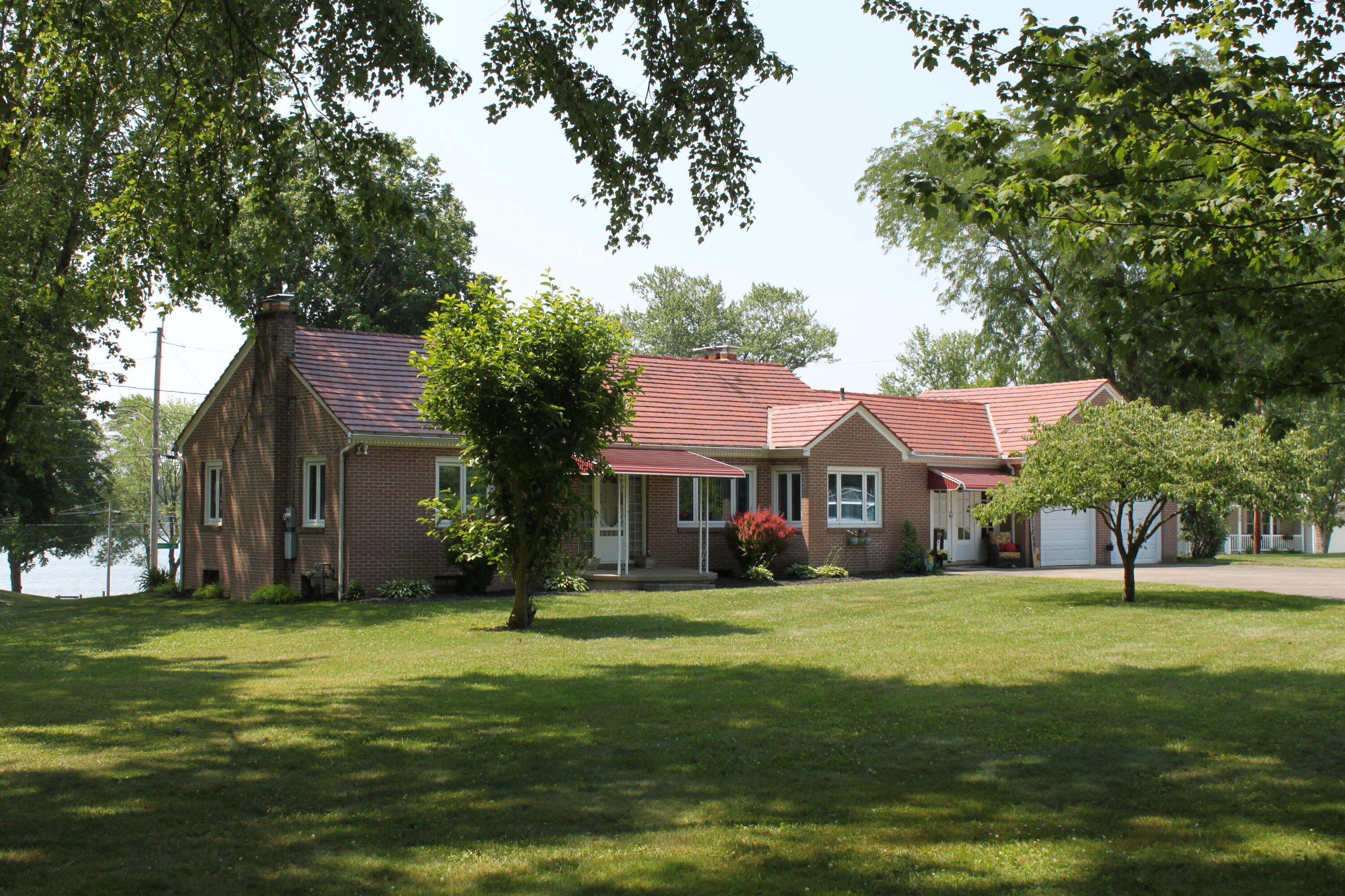 179 Wilshire Drive Property Photo 2