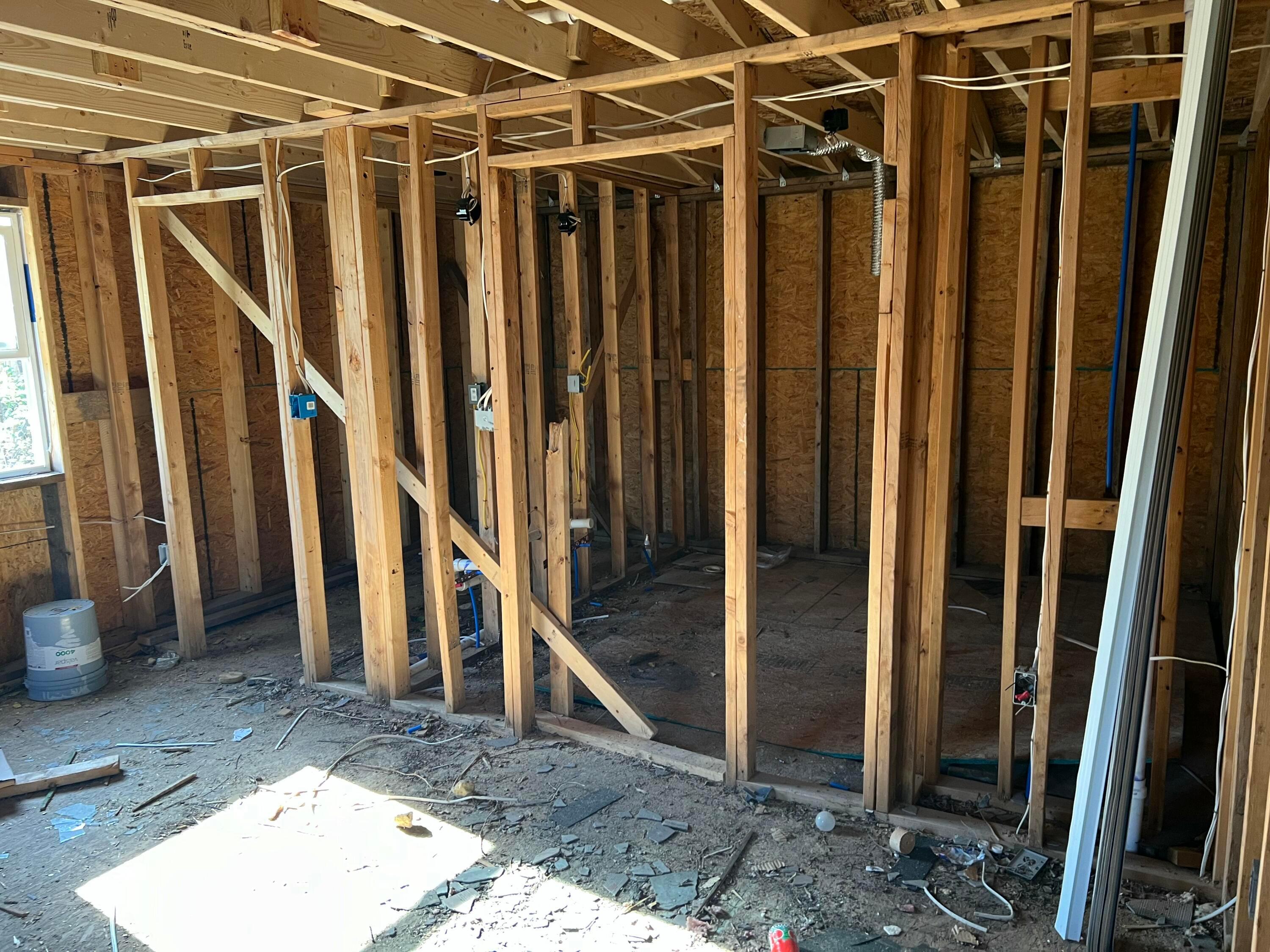 1341 E Fulton Street Property Photo 8