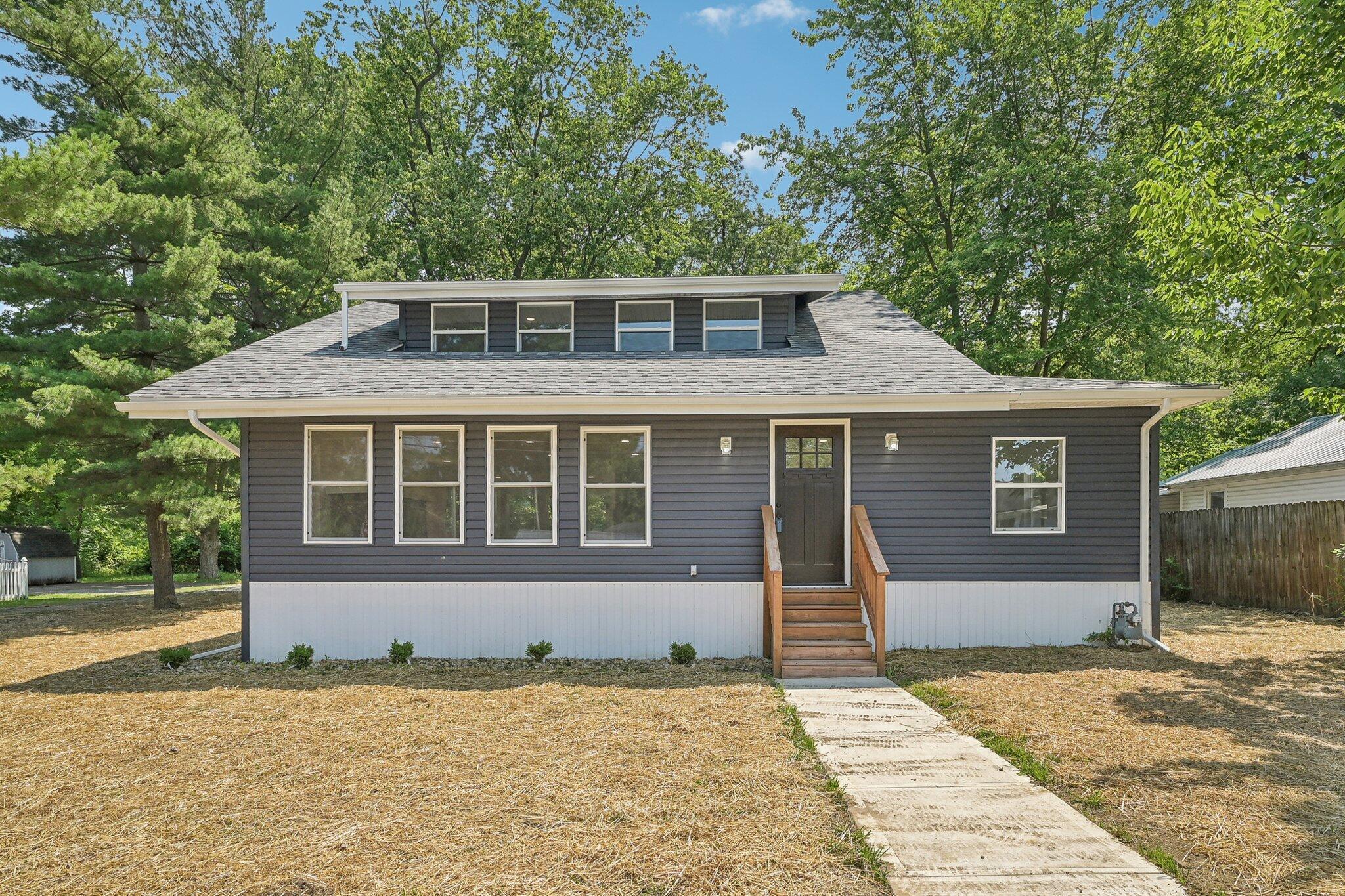 290 East Street Property Photo 2