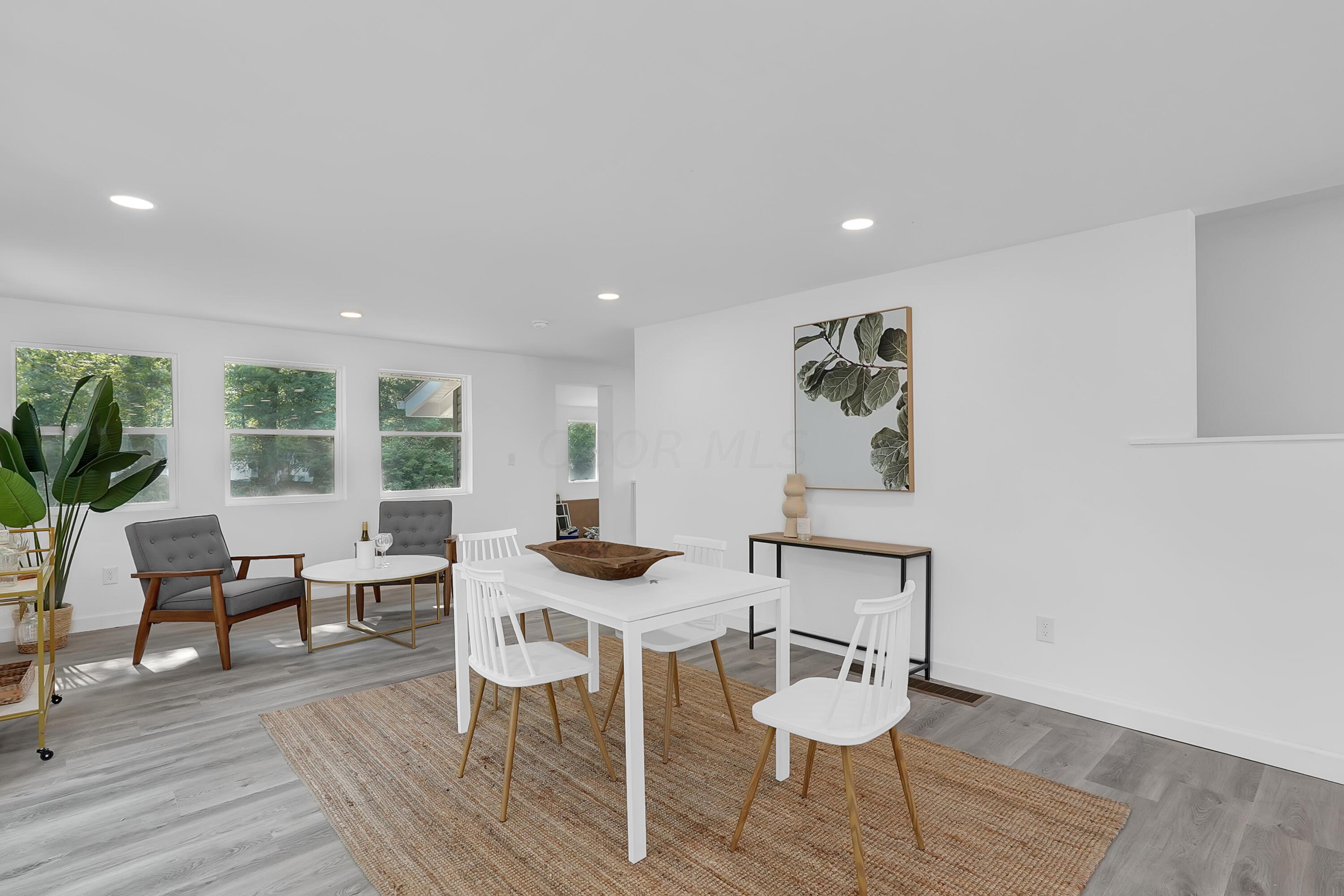 290 East Street Property Photo 10