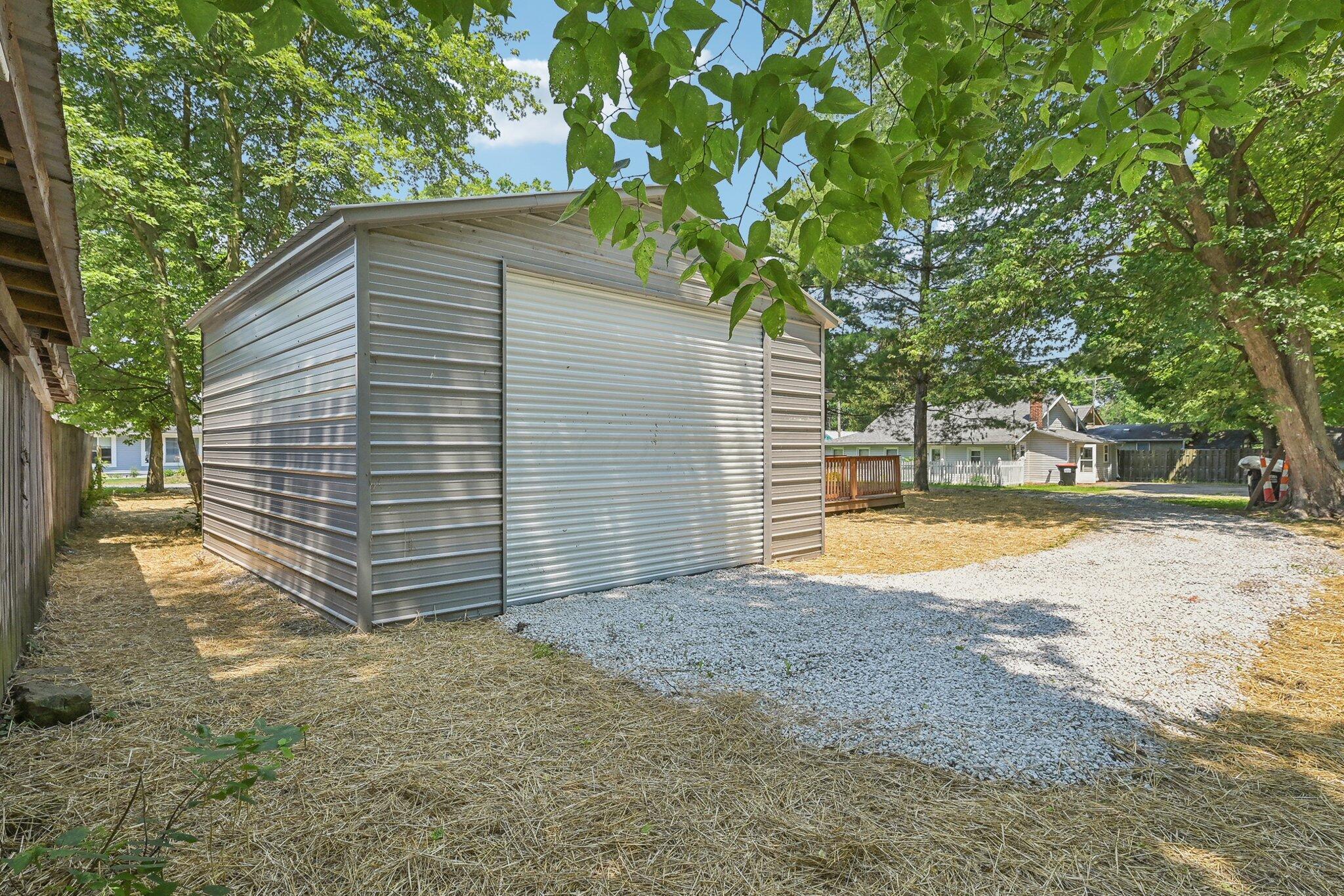 290 East Street Property Photo 29