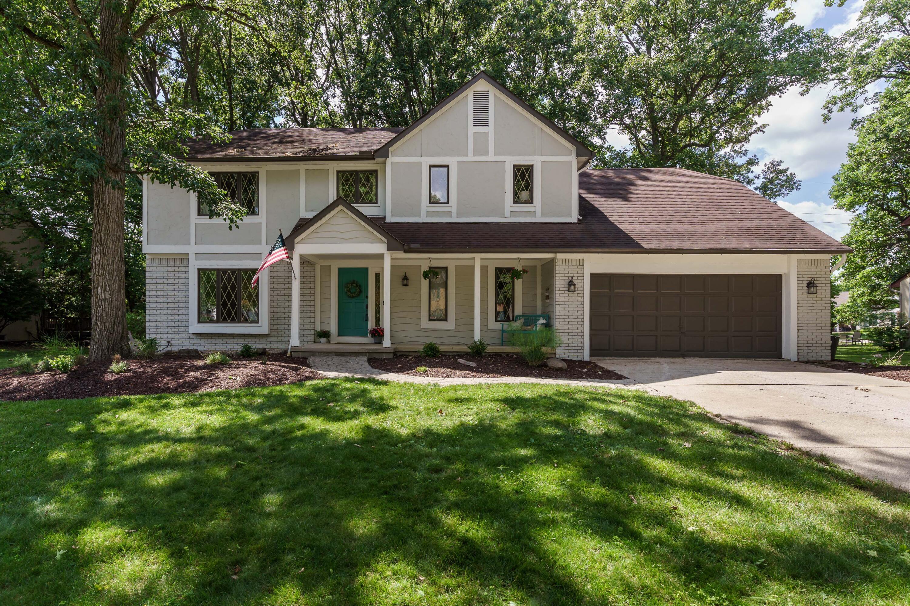 7101 Scribner Way Property Photo 4