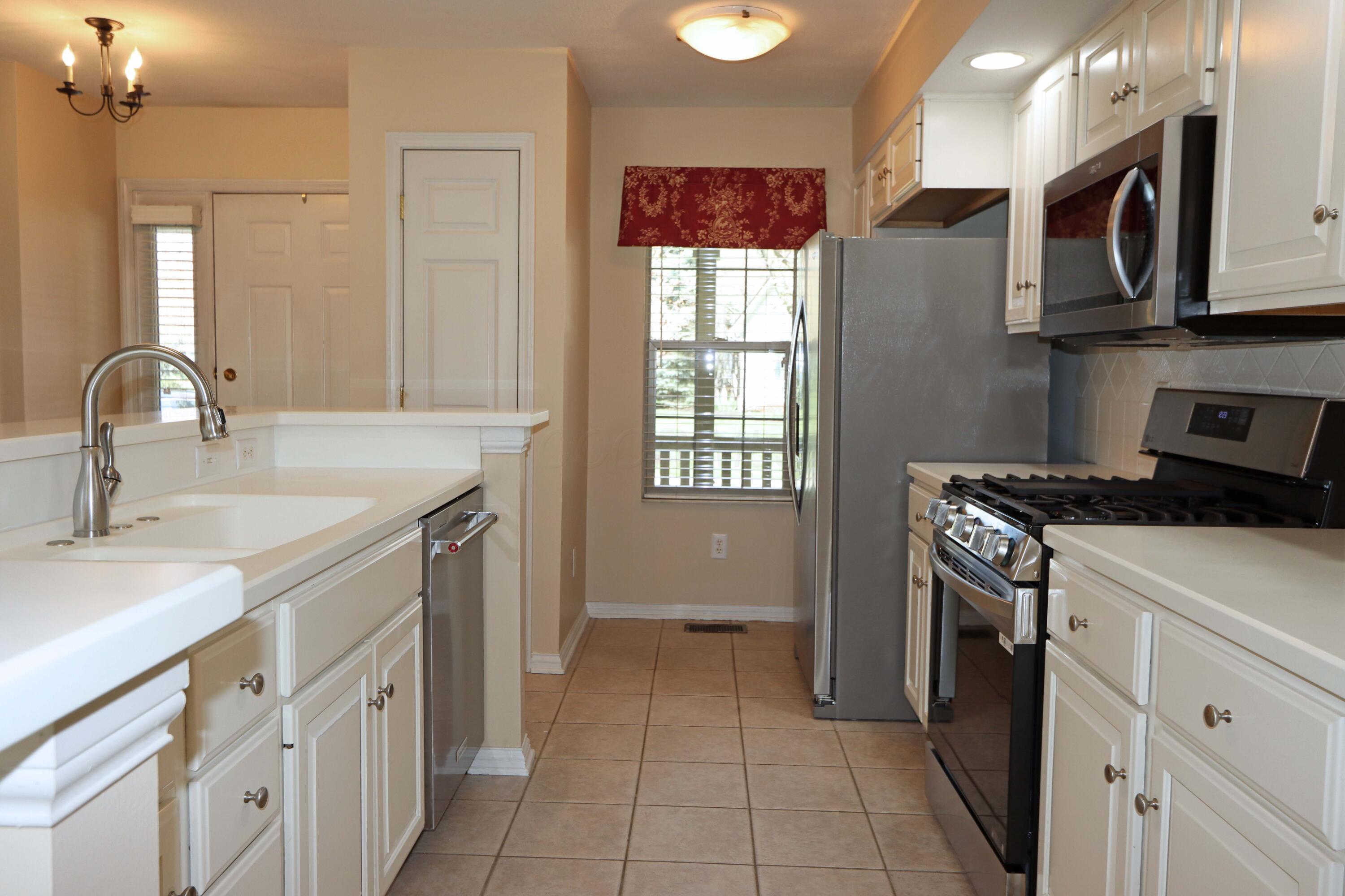 5899 Dunabbey Loop Property Photo 7