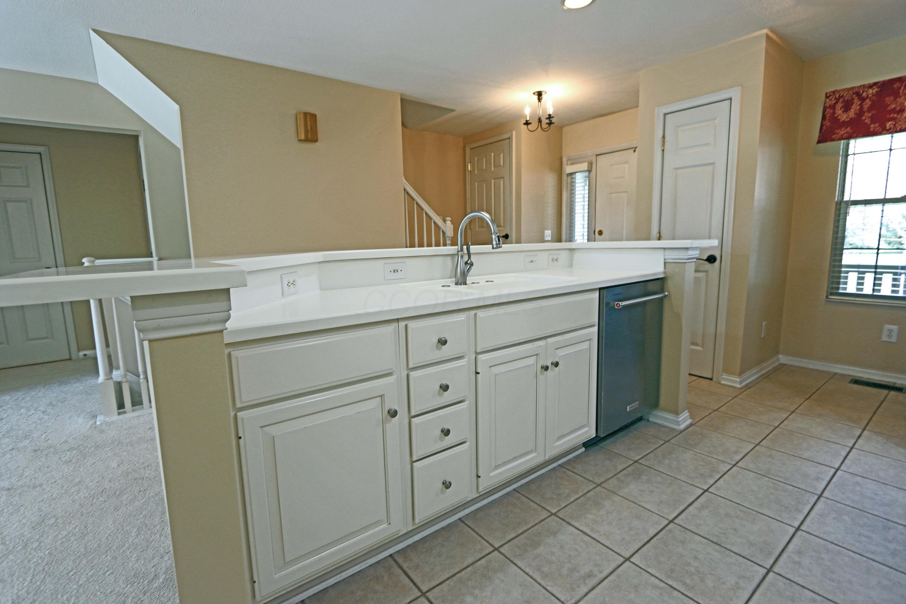 5899 Dunabbey Loop Property Photo 10