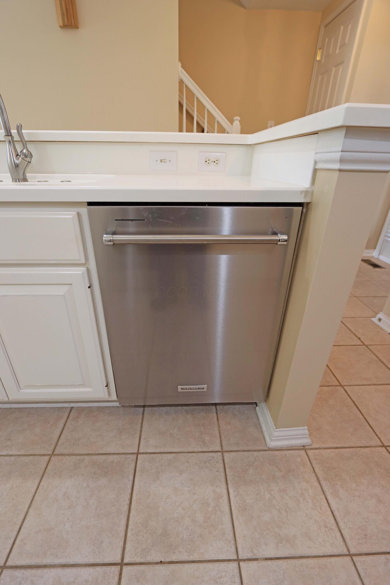 5899 Dunabbey Loop Property Photo 13