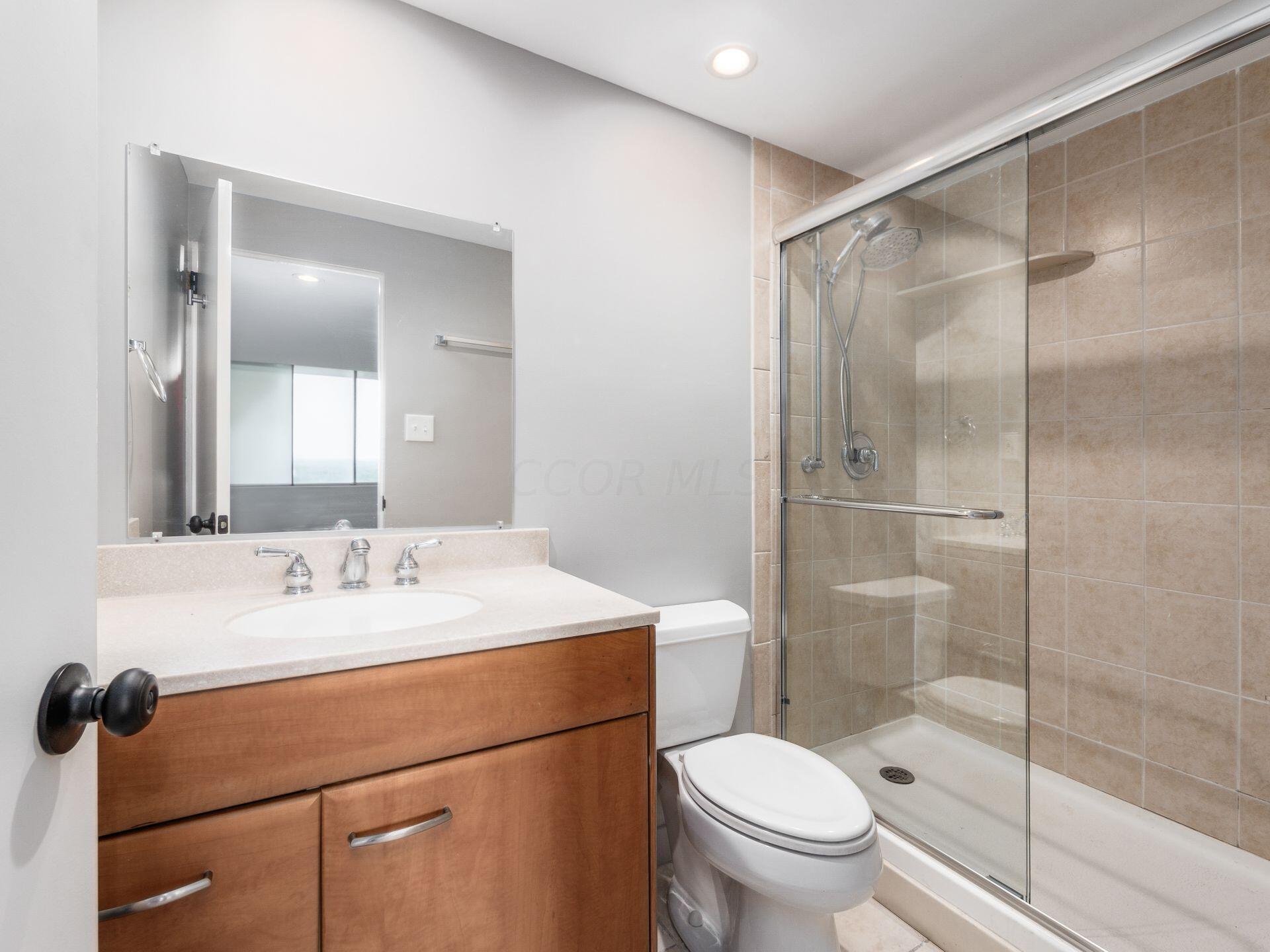 1000 Urlin Avenue, 2222 Property Photo 43