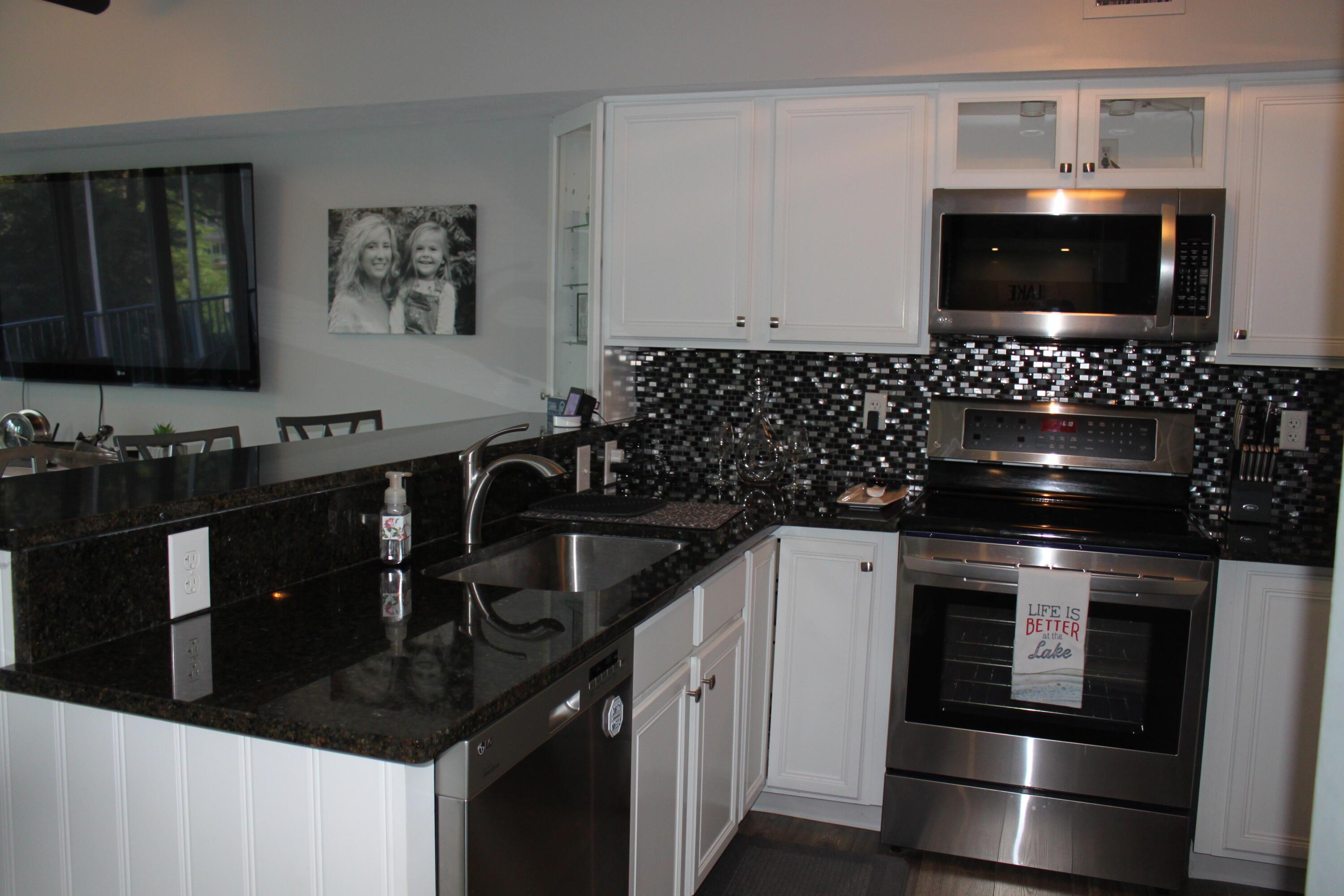 4401 Hunts Landing Road, 203 Property Photo 13