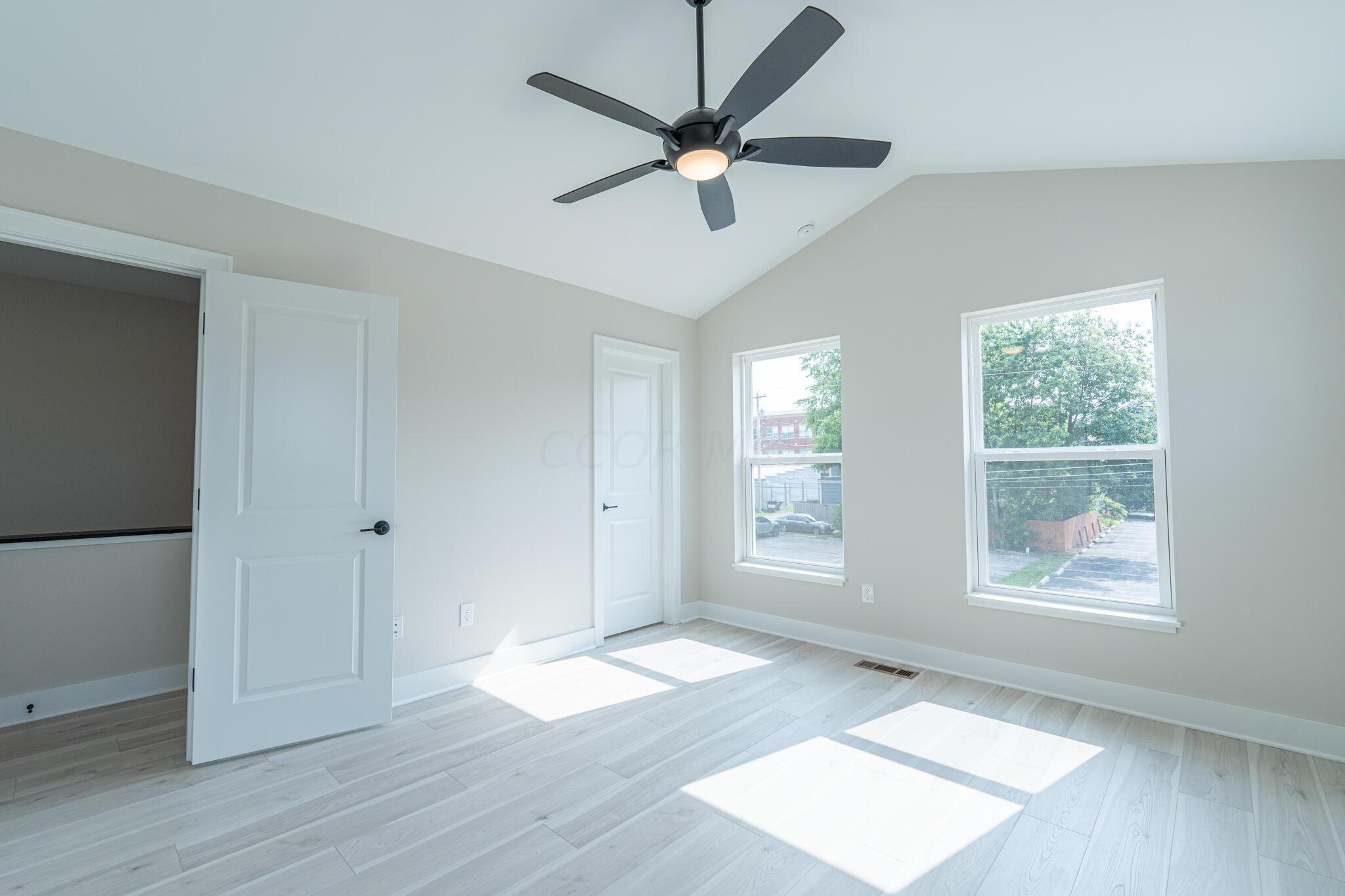 45 S Hartford Avenue Property Photo 15