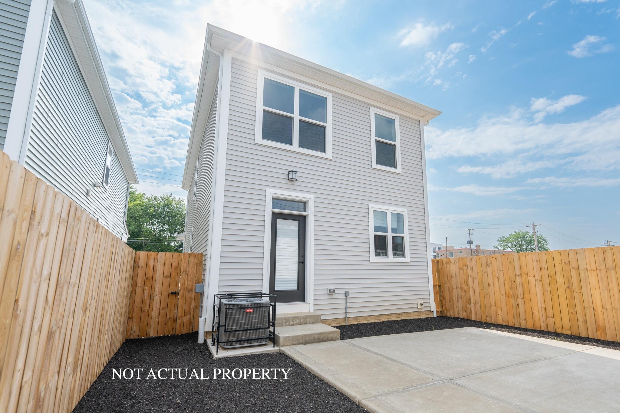 49 S Hartford Avenue Property Photo 6