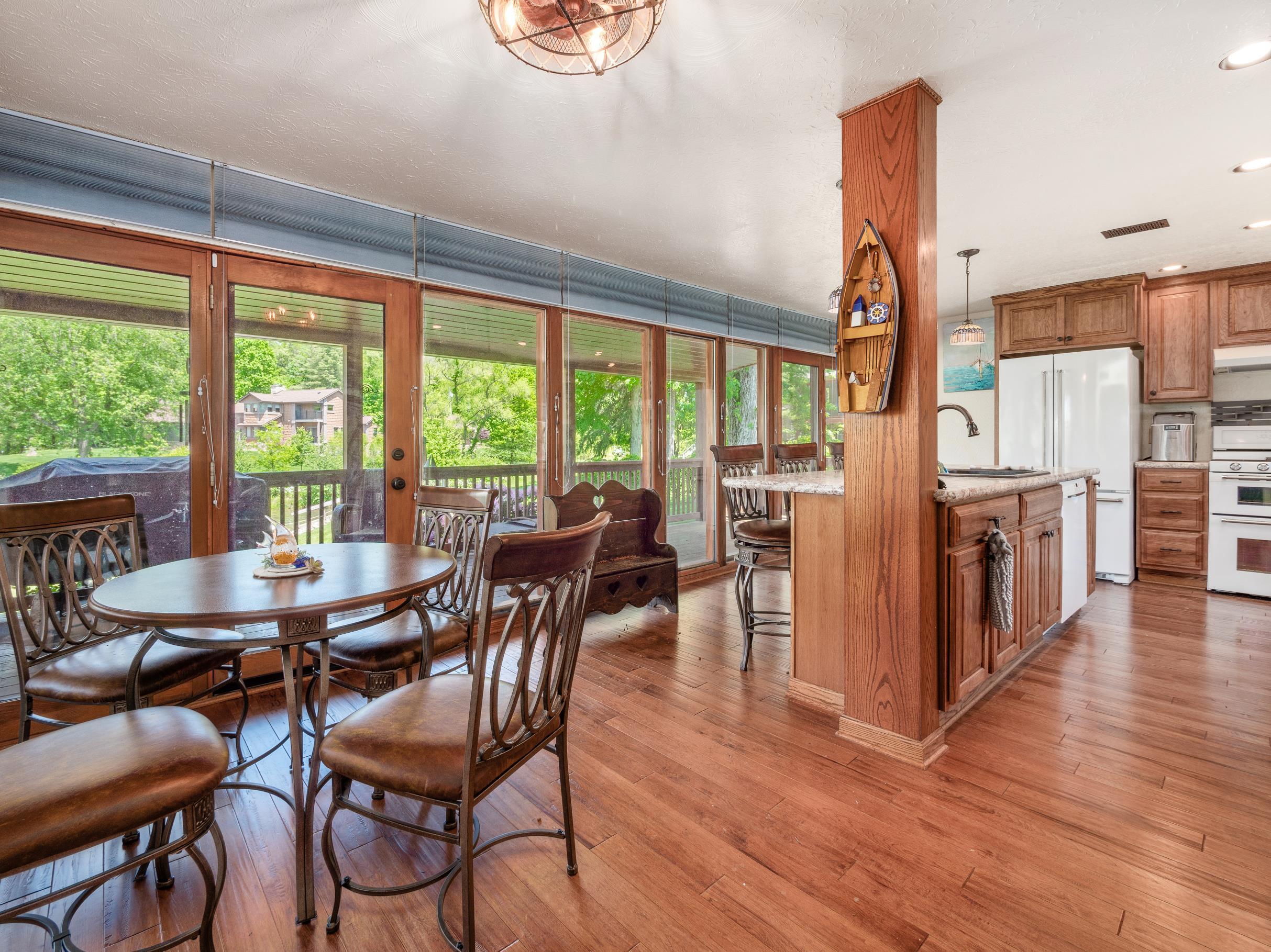 4 Cadillac Drive Property Photo 8