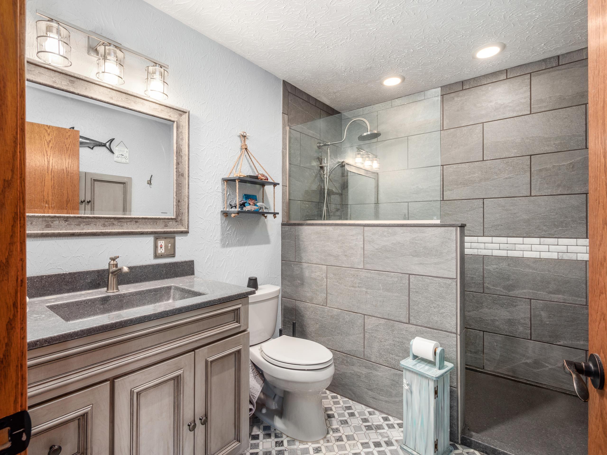 4 Cadillac Drive Property Photo 13