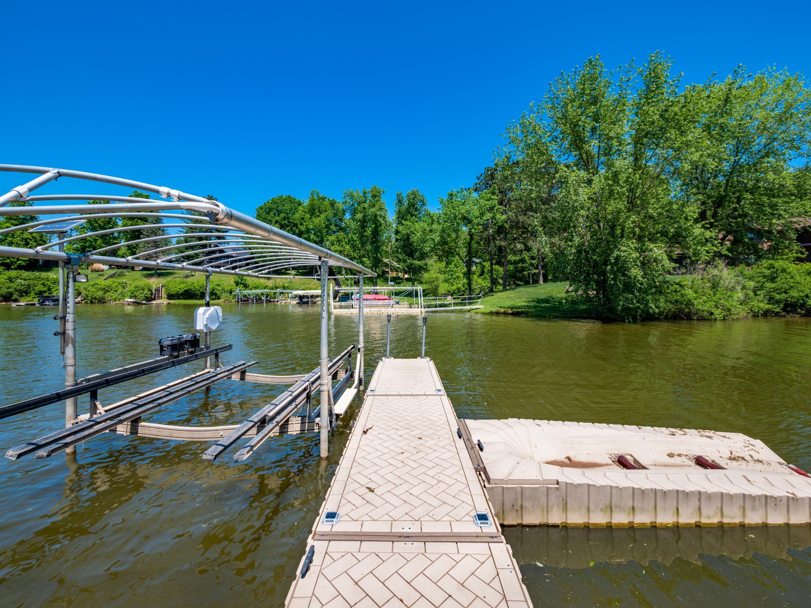 4 Cadillac Drive Property Photo 23