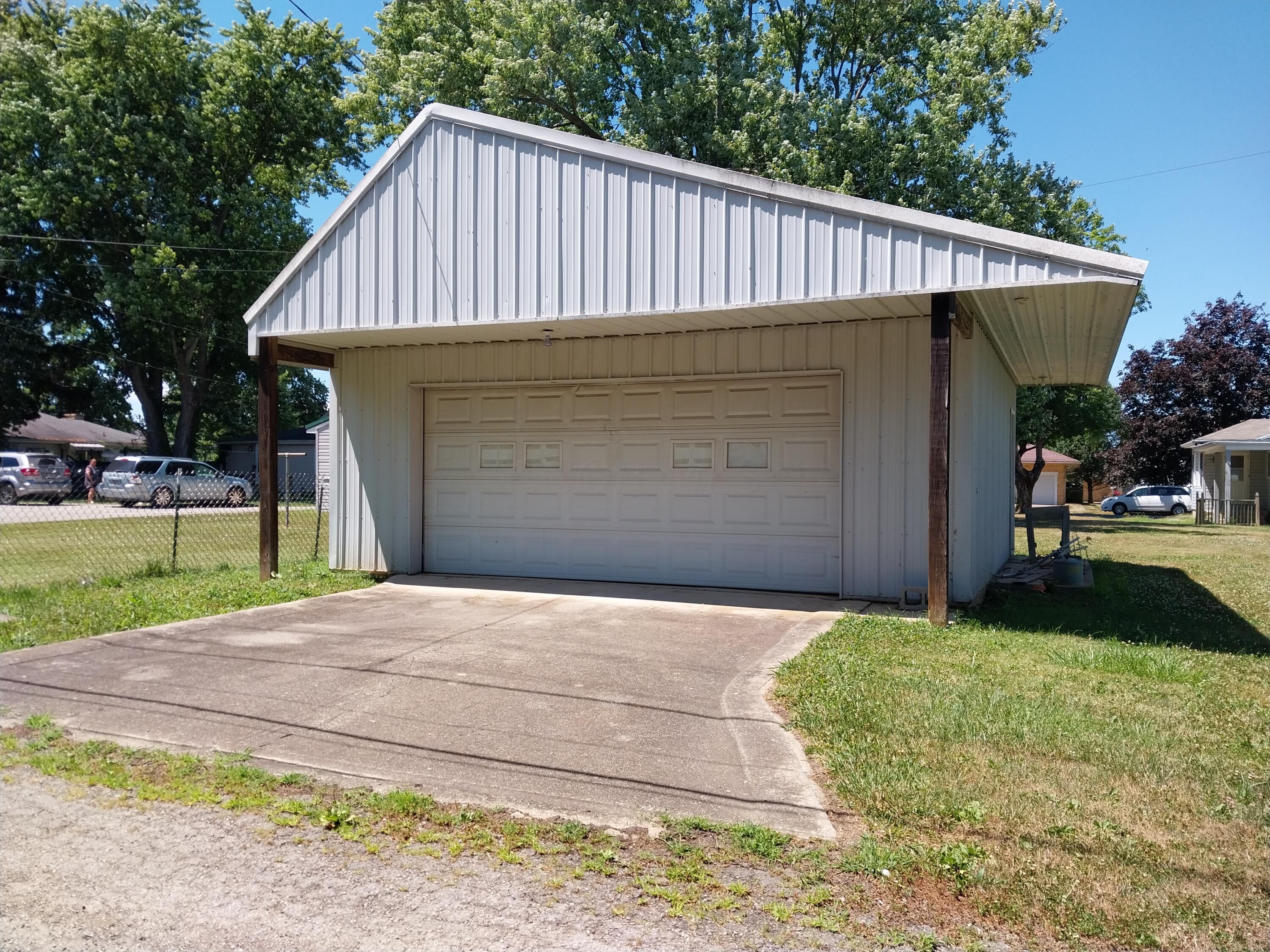 808 Mirabeau Street Property Photo 4