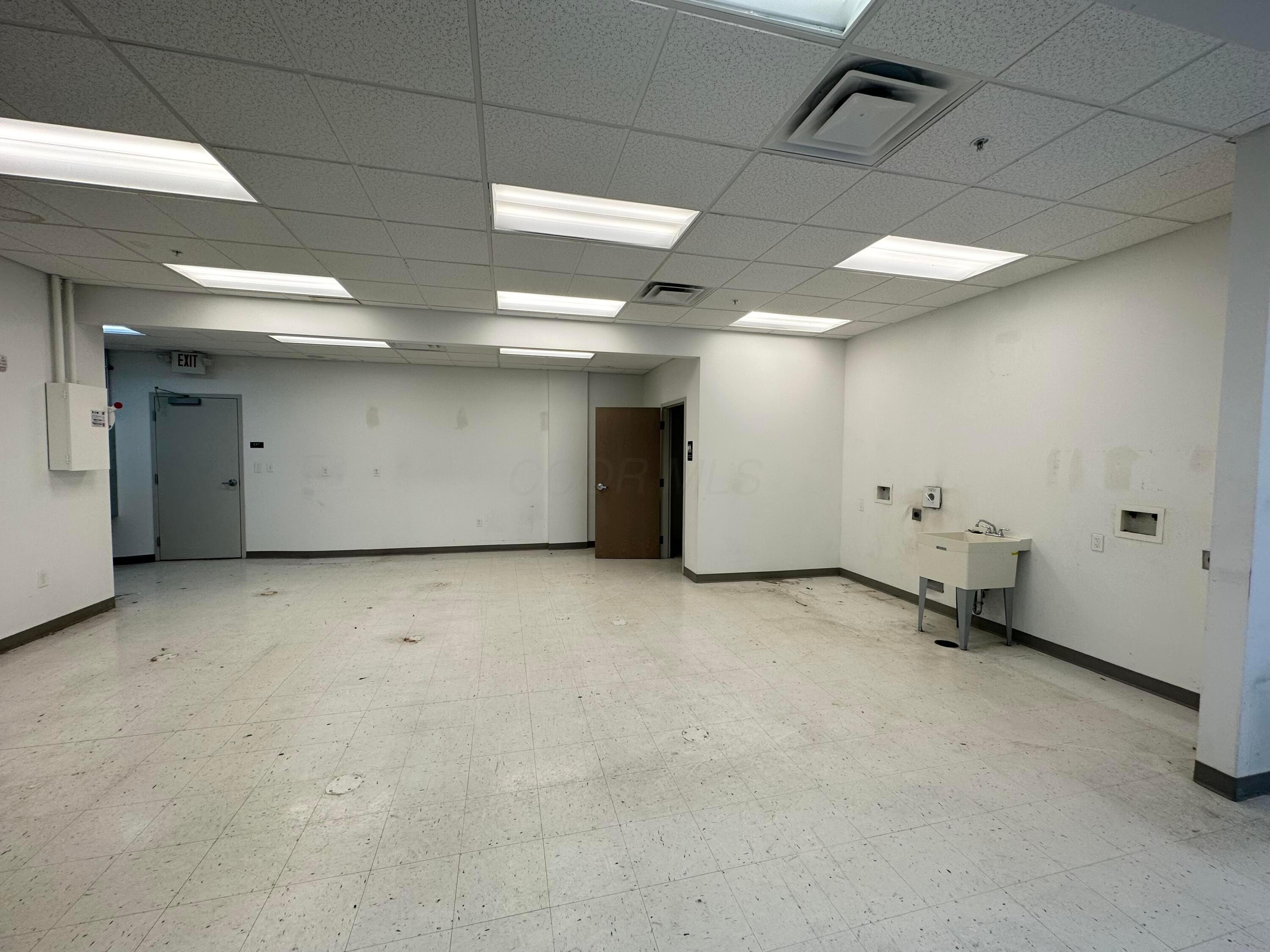 190 S High Street Property Photo 22