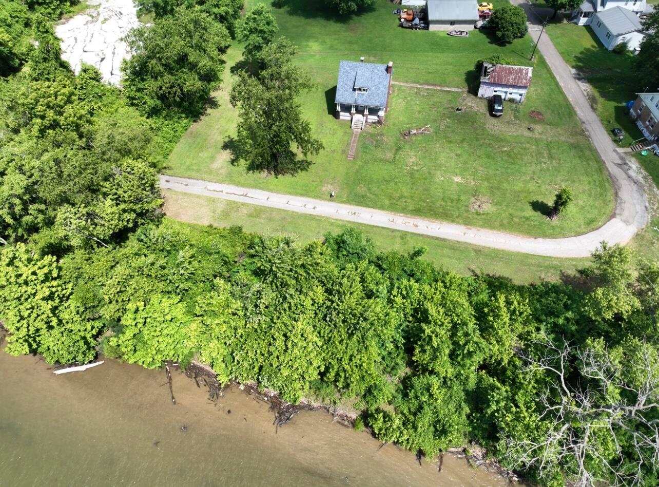 1670 Riverview Drive Property Photo