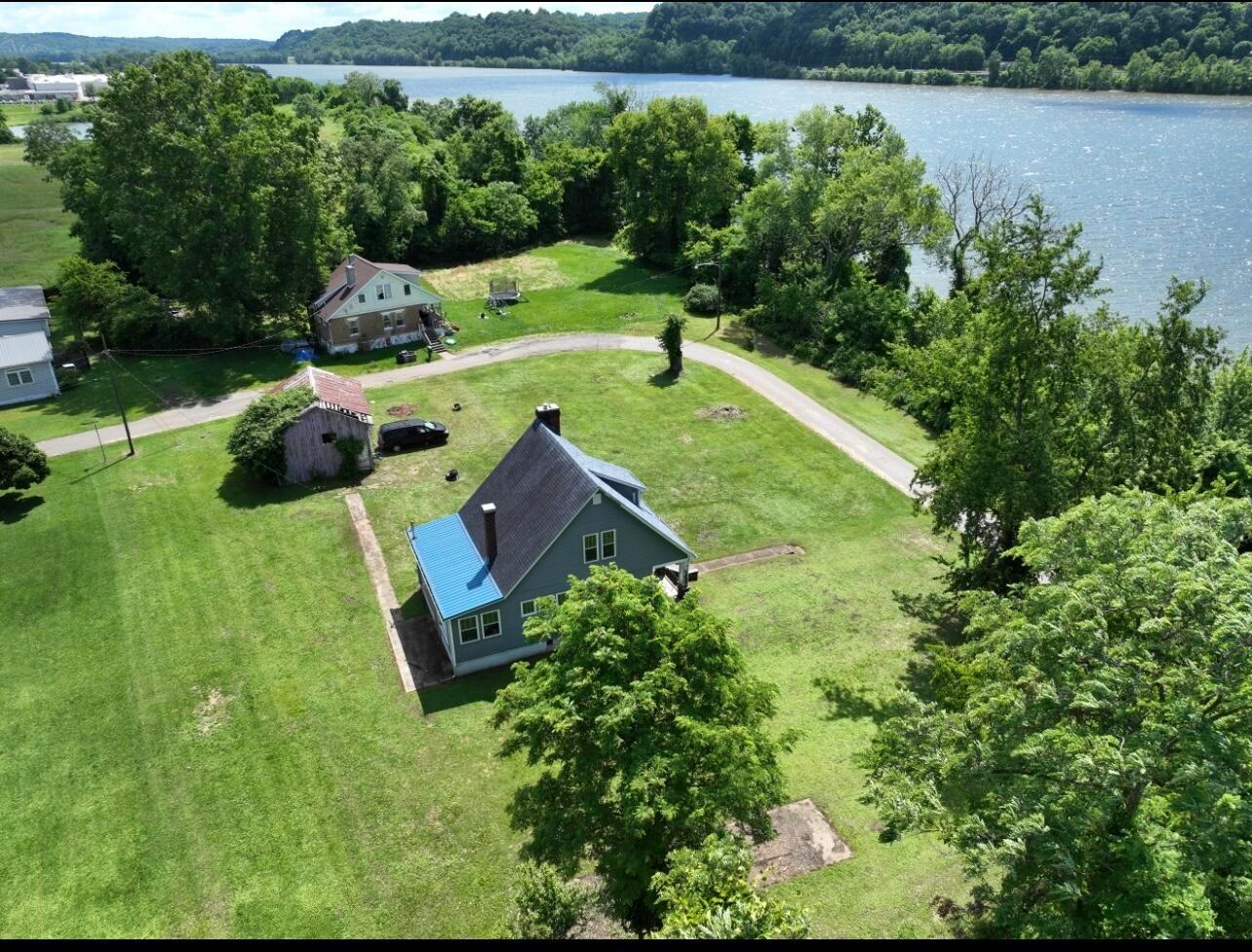 1670 Riverview Drive Property Photo 4