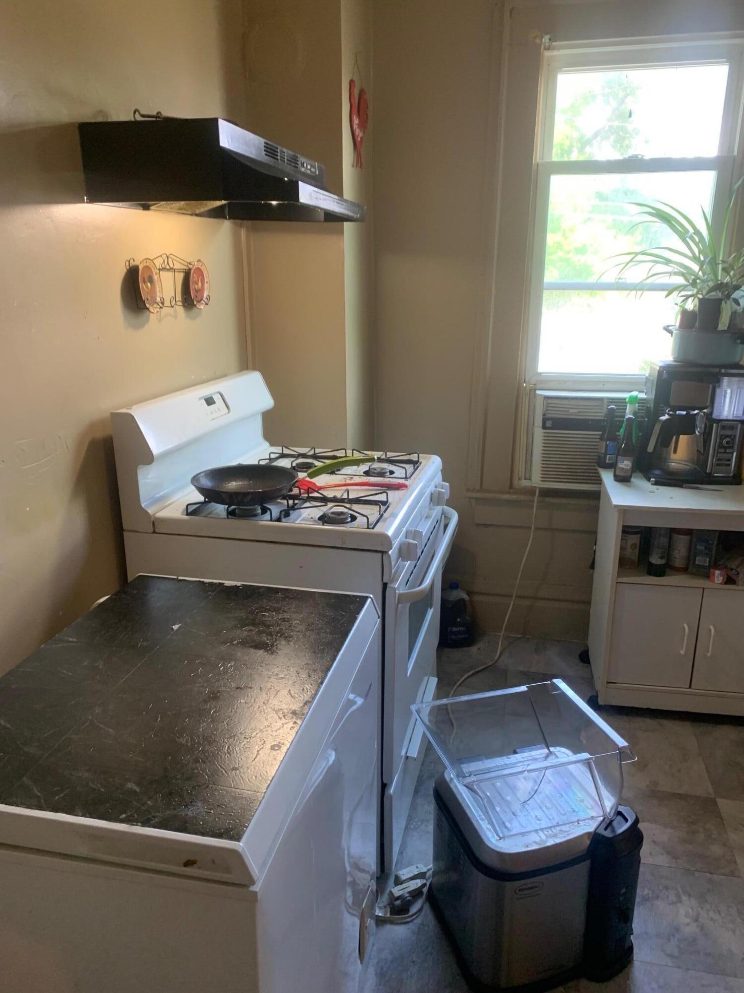 1504 Mt Vernon Avenue Property Photo 3