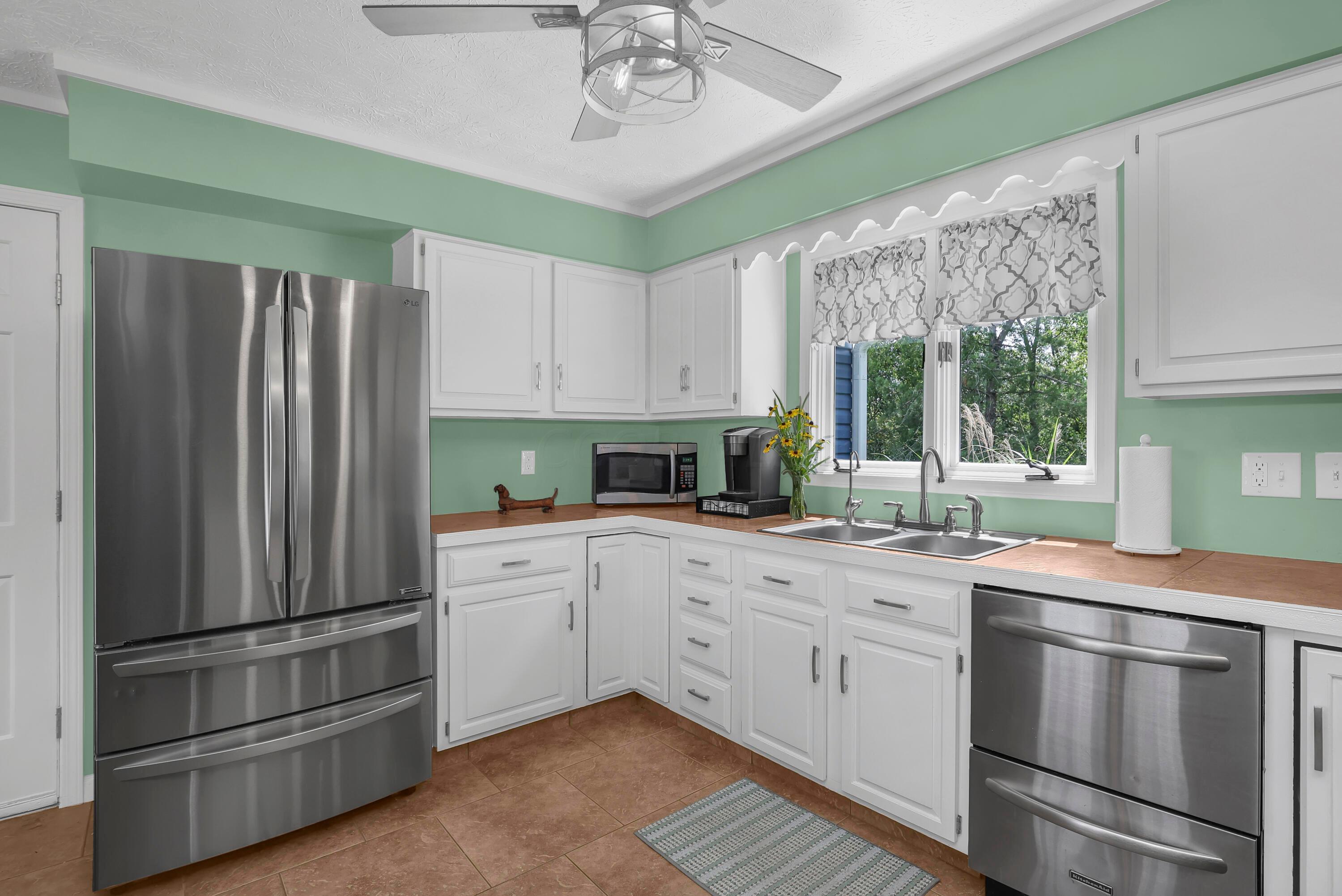 1060 S Watkins Road Property Photo 4