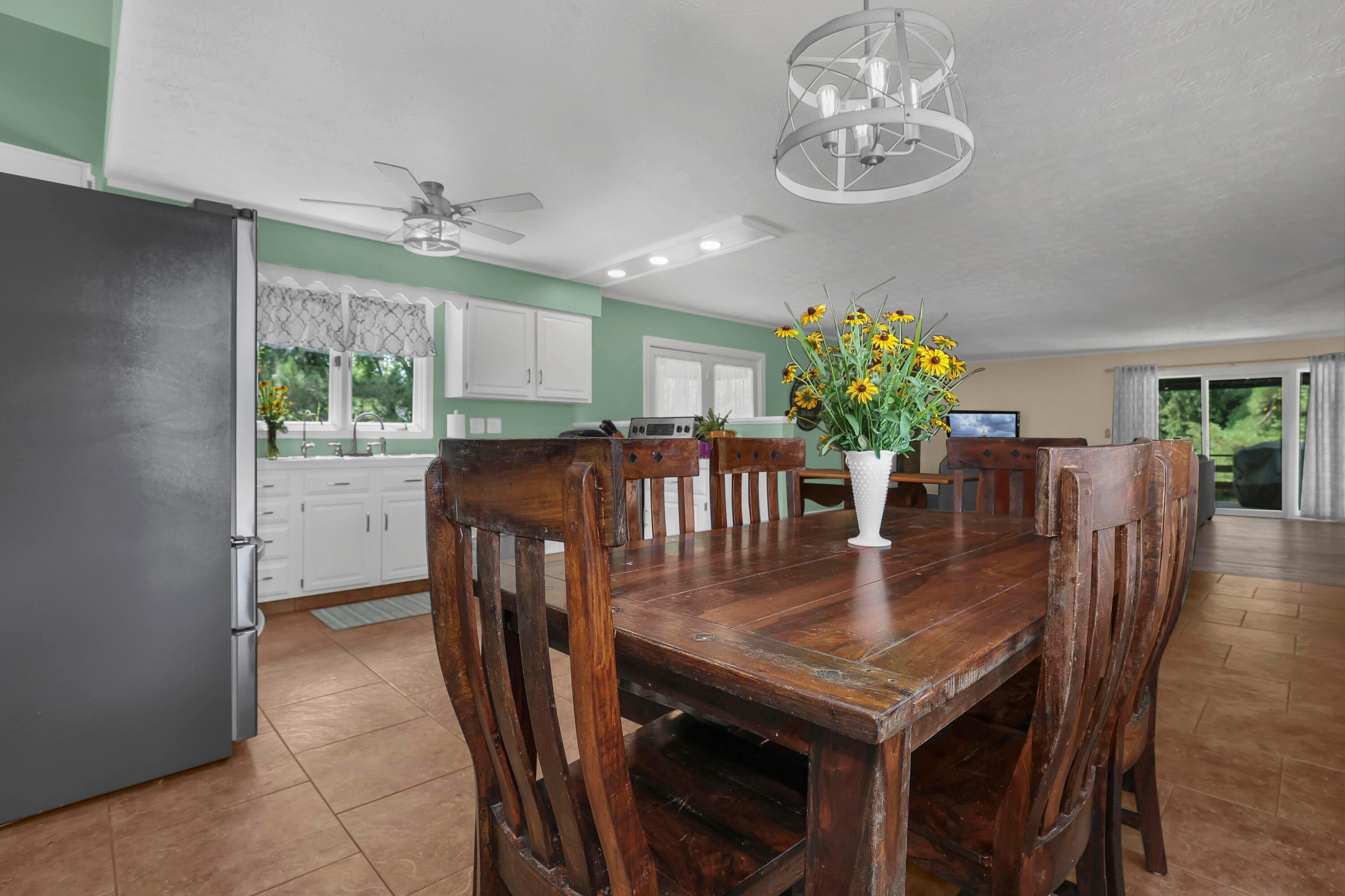 1060 S Watkins Road Property Photo 8