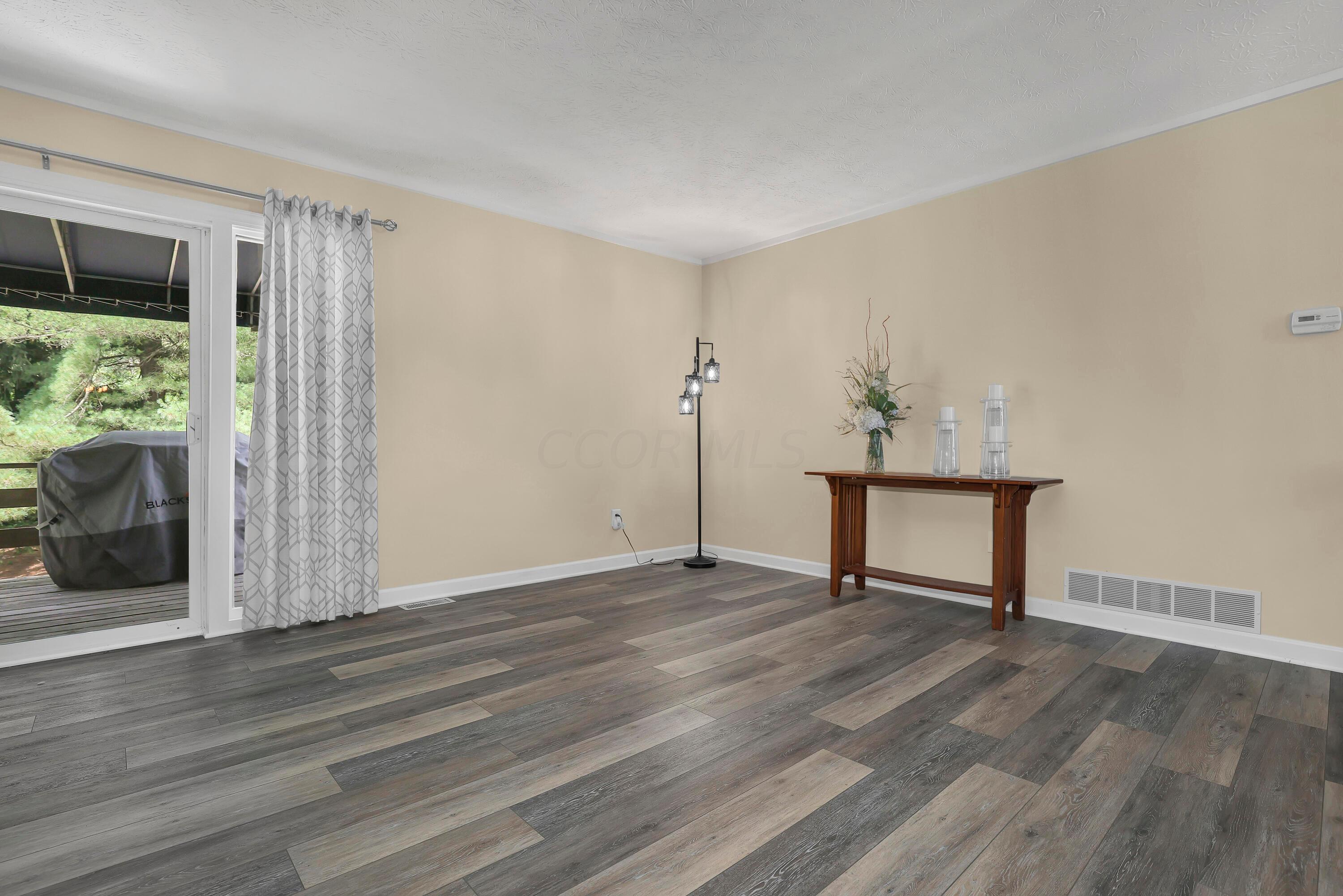 1060 S Watkins Road Property Photo 15
