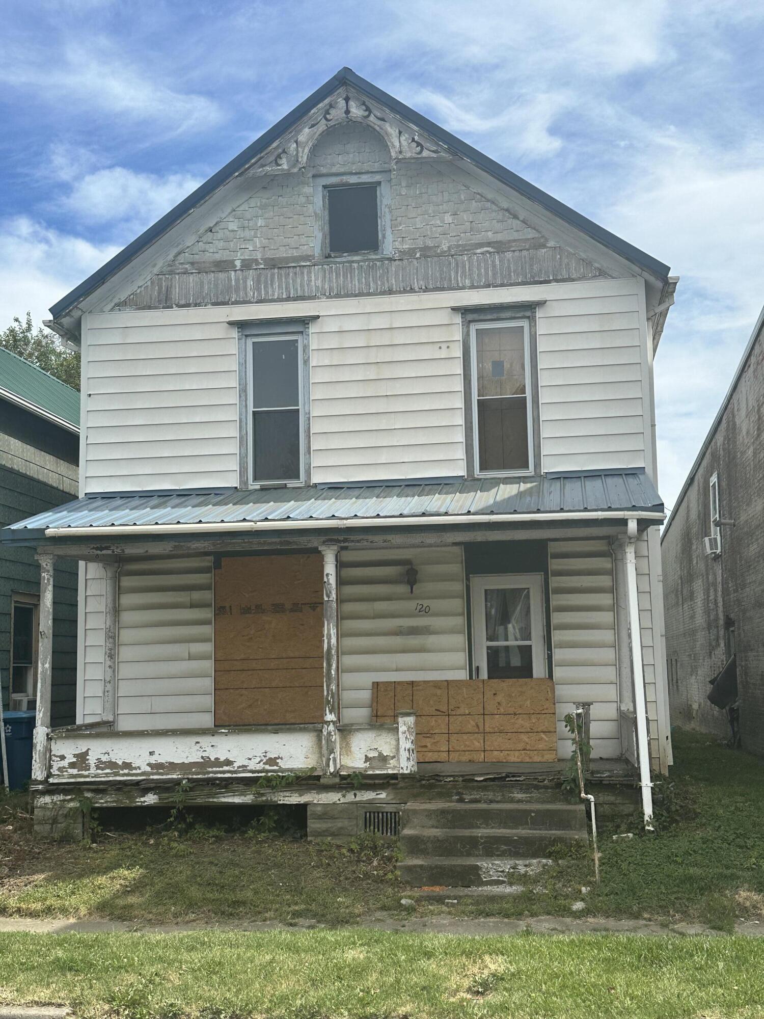 120 E Ohio Street Property Photo