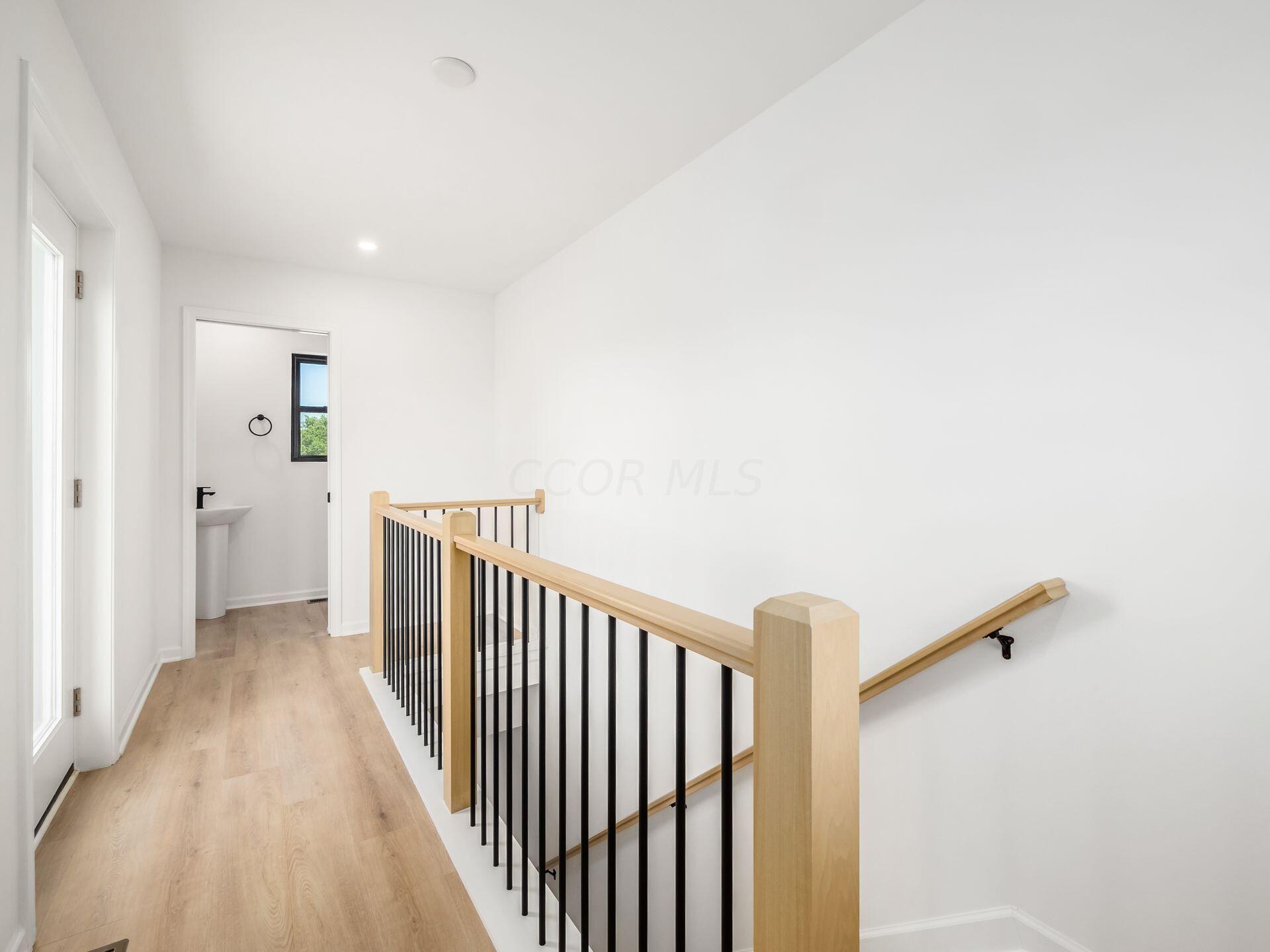 581 E Walnut Street Property Photo 28