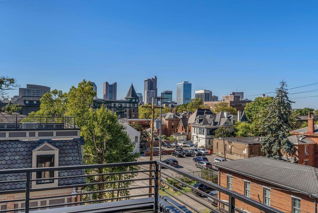 581 E Walnut Street Property Photo 33