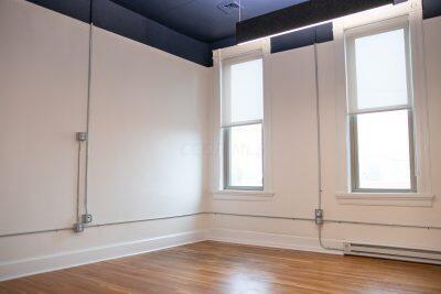 116 E Court Avenue, Room 216 Property Photo 1