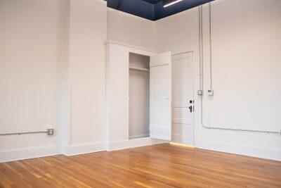 116 E Court Avenue, Room 216 Property Photo 9