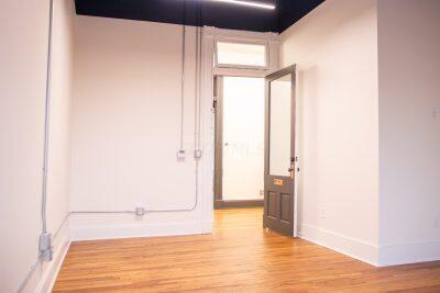 116 E Court Avenue, Room 208 Property Photo 1