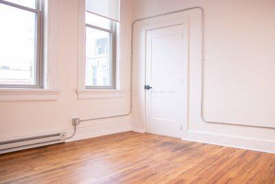 116 E Court Avenue, Room 208 Property Photo 7