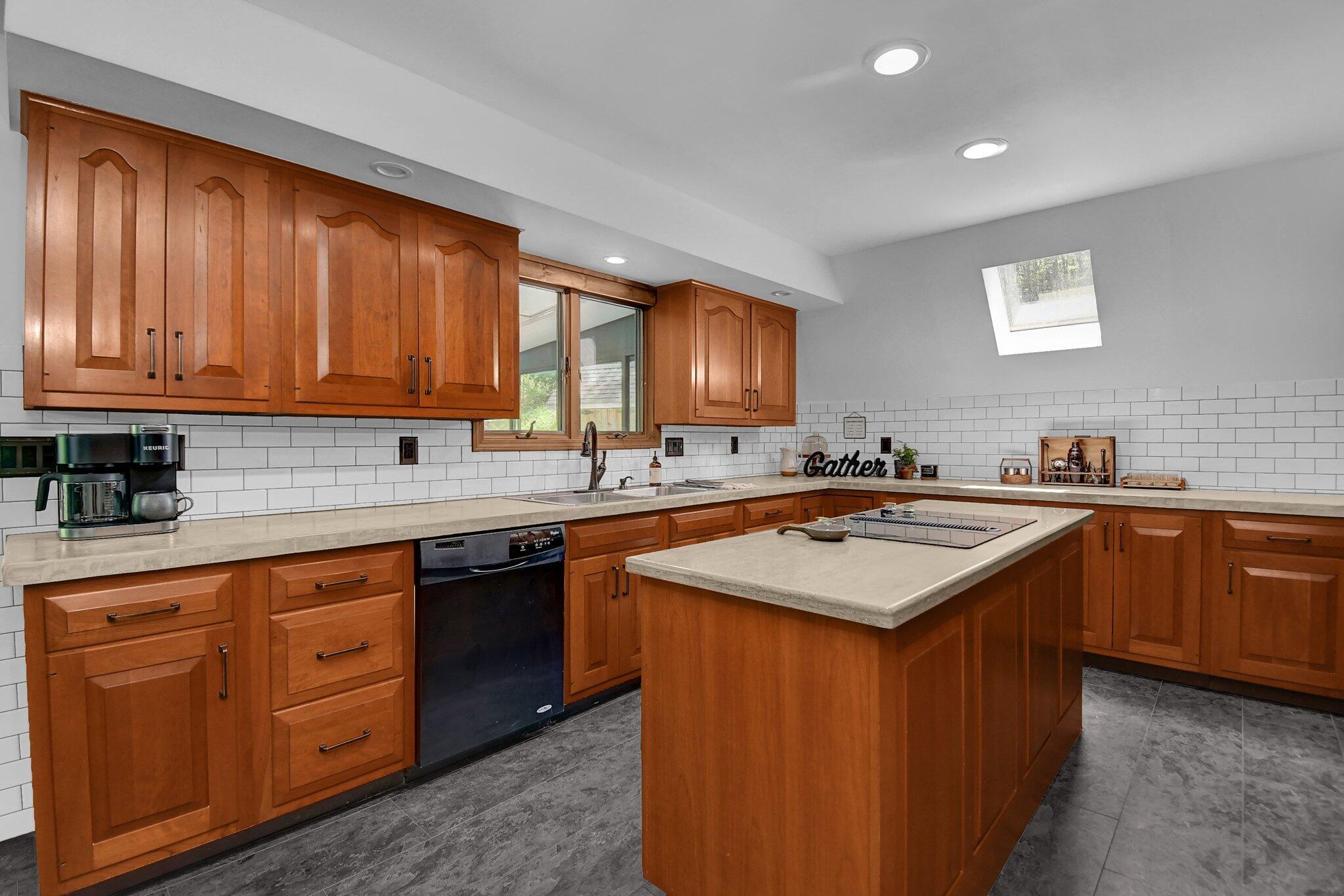 35041 Hunter Road Property Photo 14