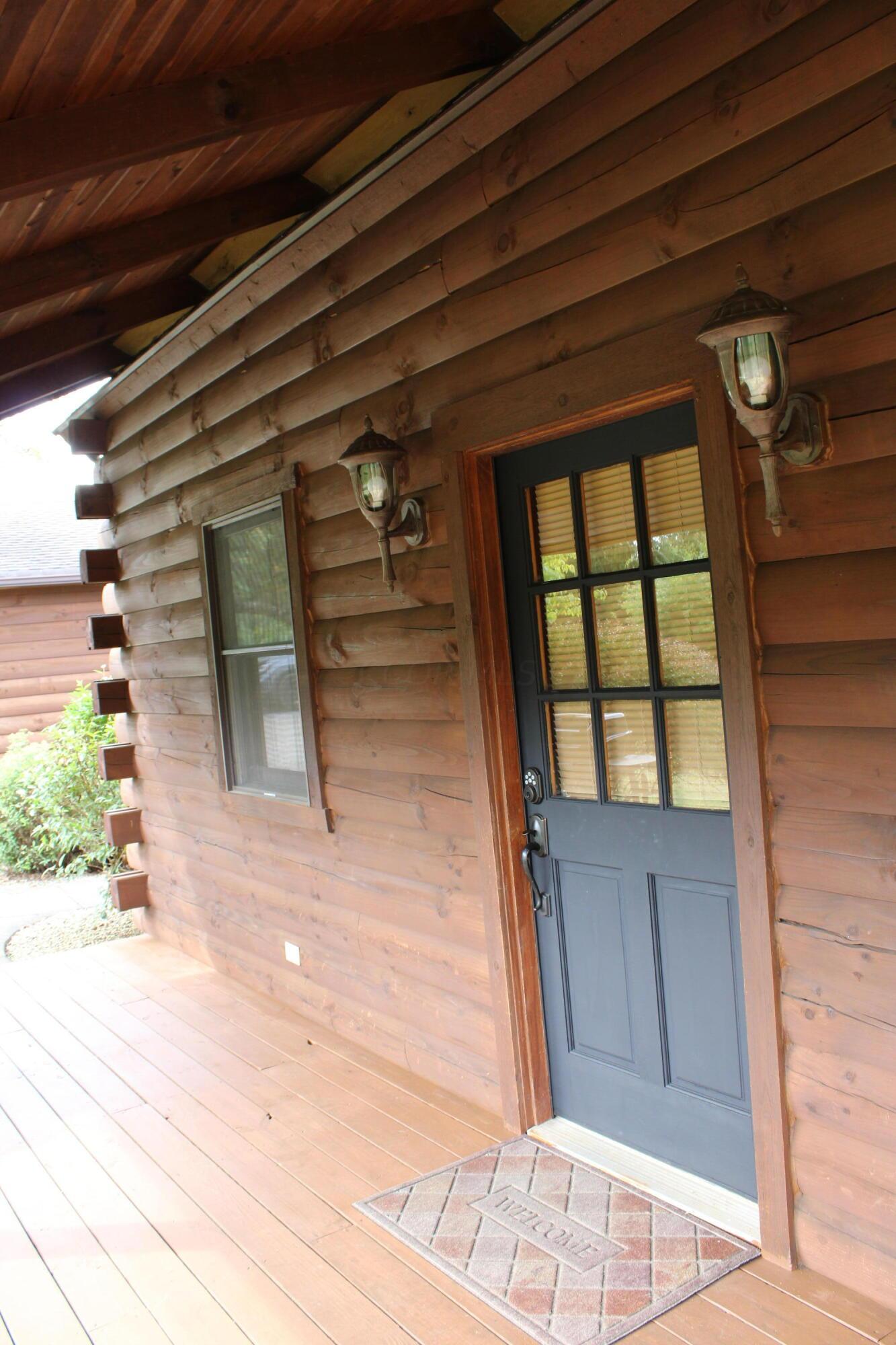 35 White Road Property Photo 6