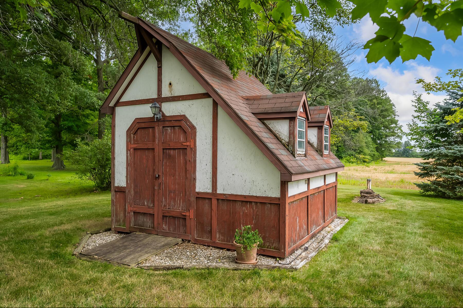4808 Hughes Road Property Photo 11