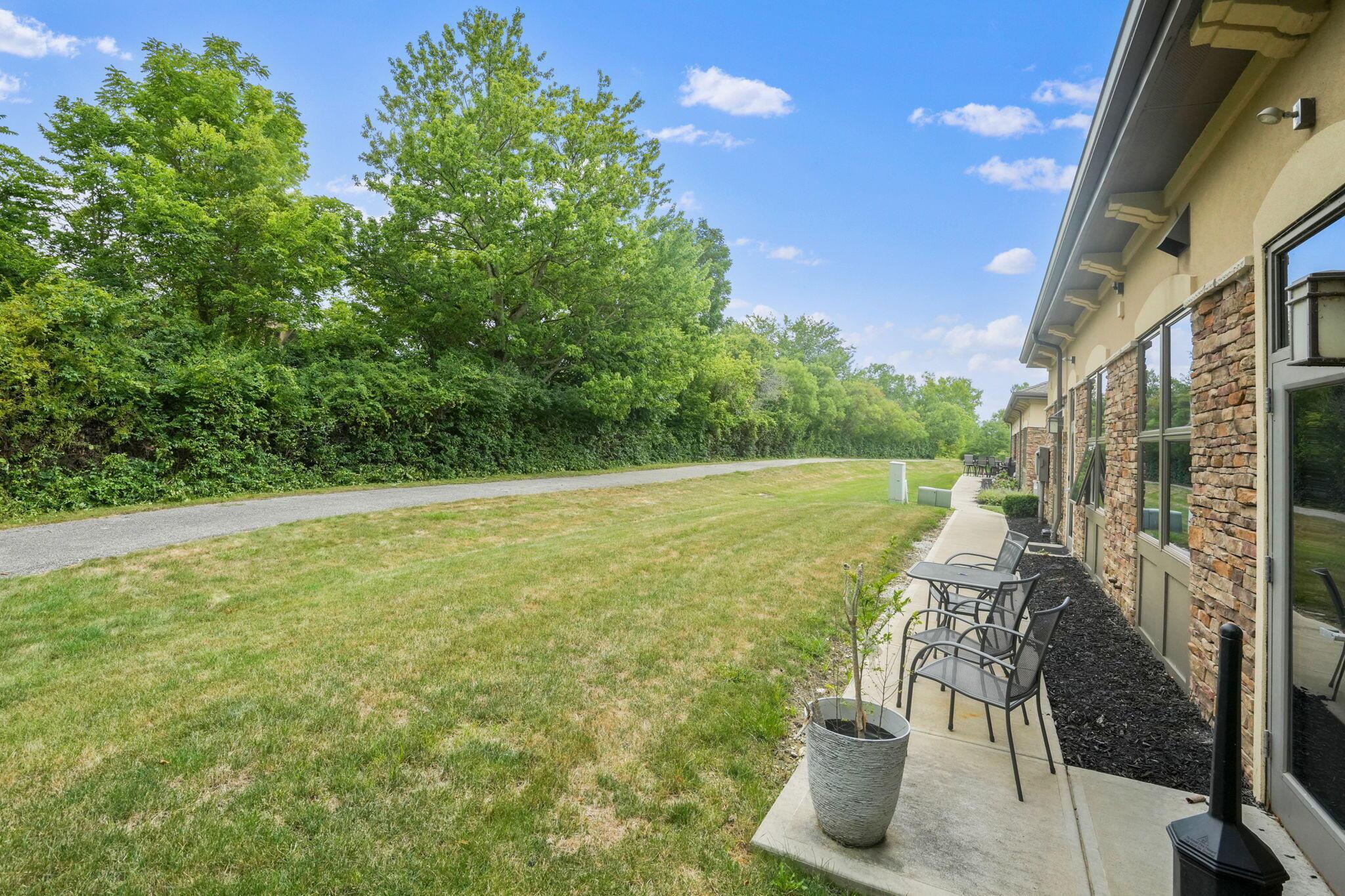 6185 Emerald Parkway Property Photo 24
