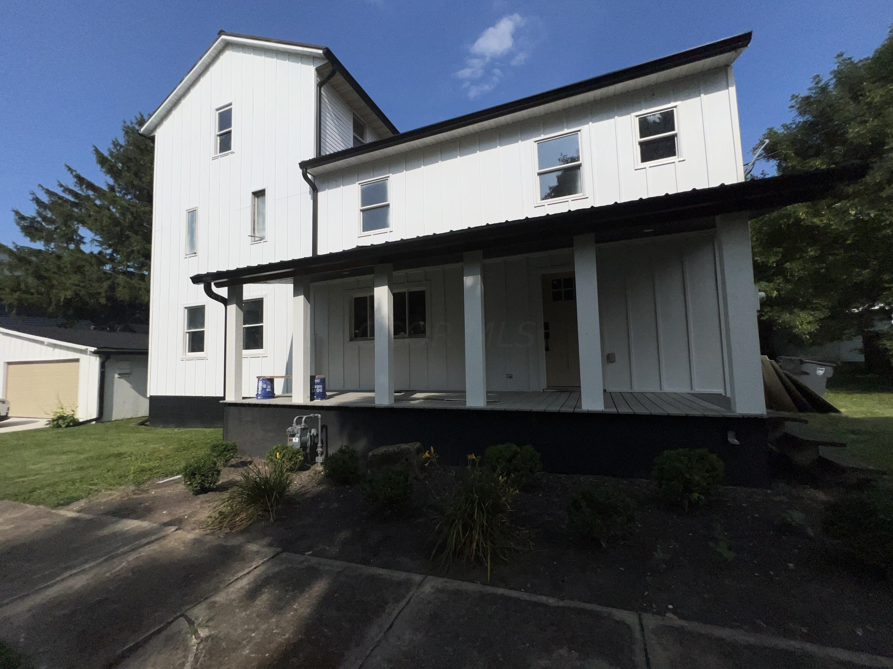 11890 Broad Street Property Photo