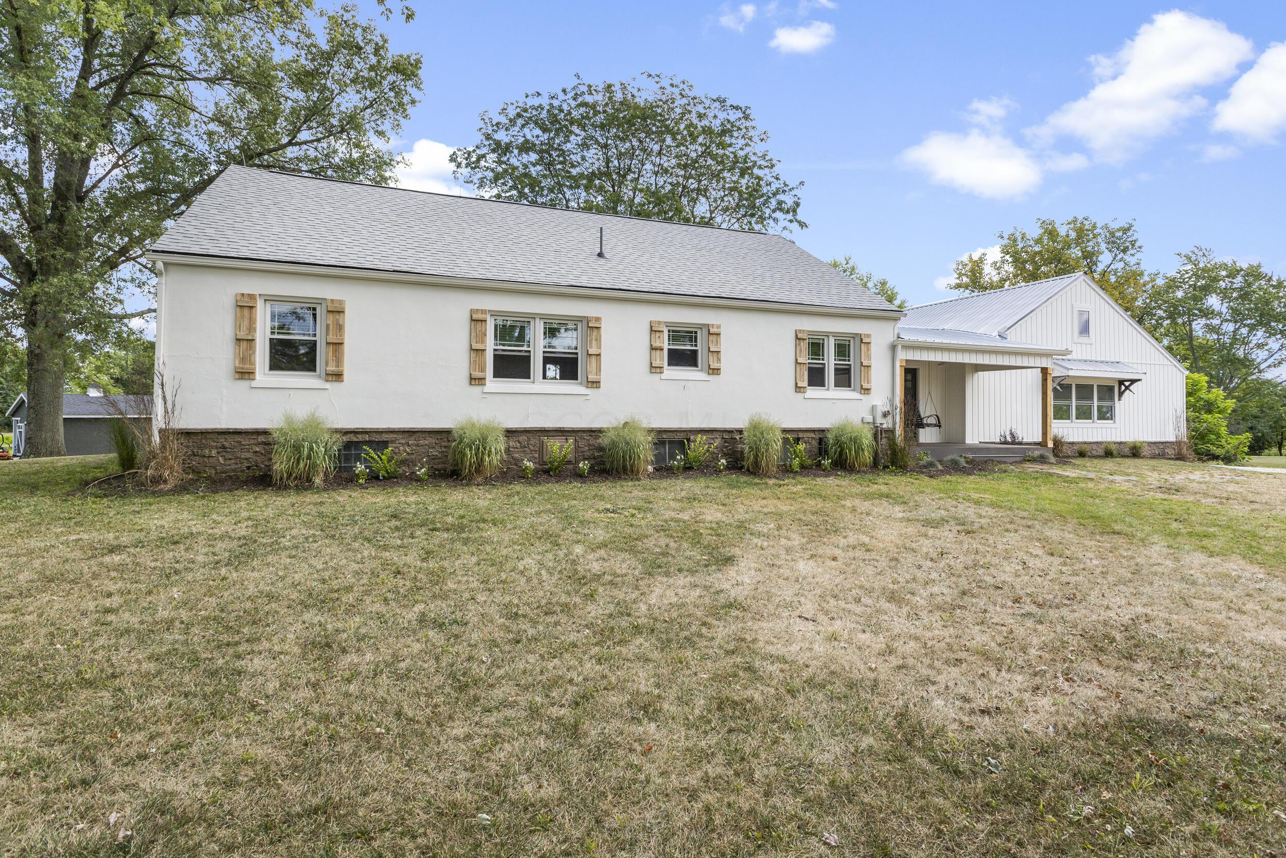 108 Stone Creek Drive Property Photo 6