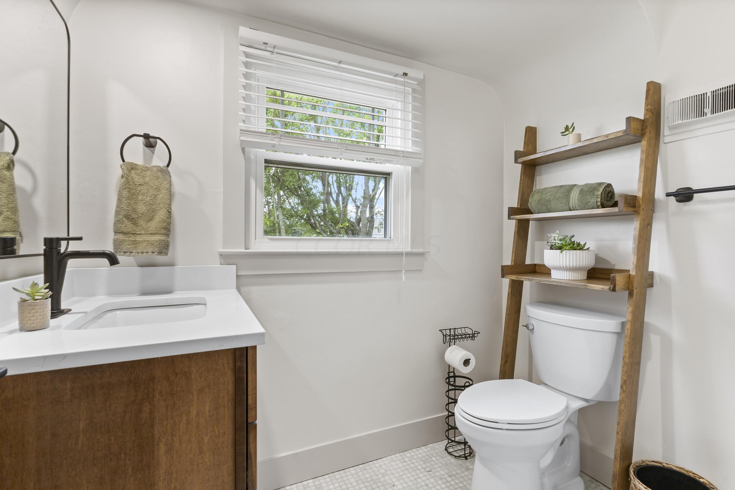 108 Stone Creek Drive Property Photo 45