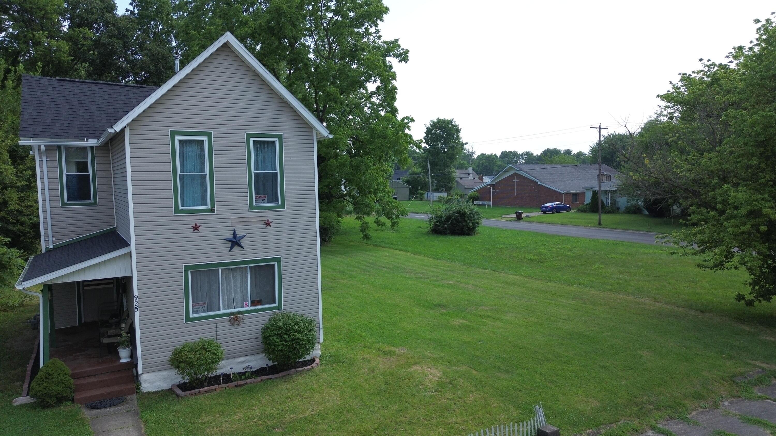 925 W Liberty Street Property Photo 1