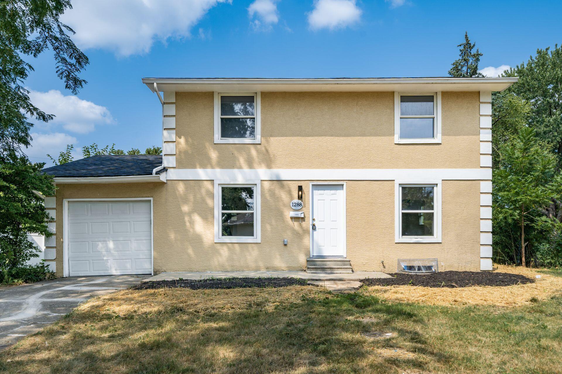 1288 Oakfield Drive N Property Photo 1