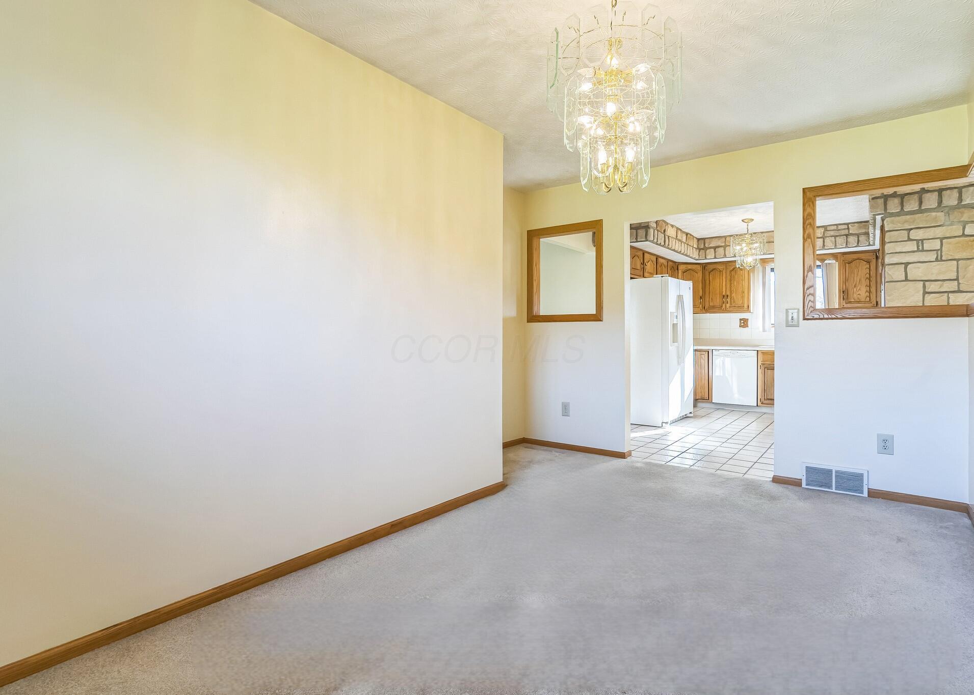 6611 Morse Road Property Photo 9
