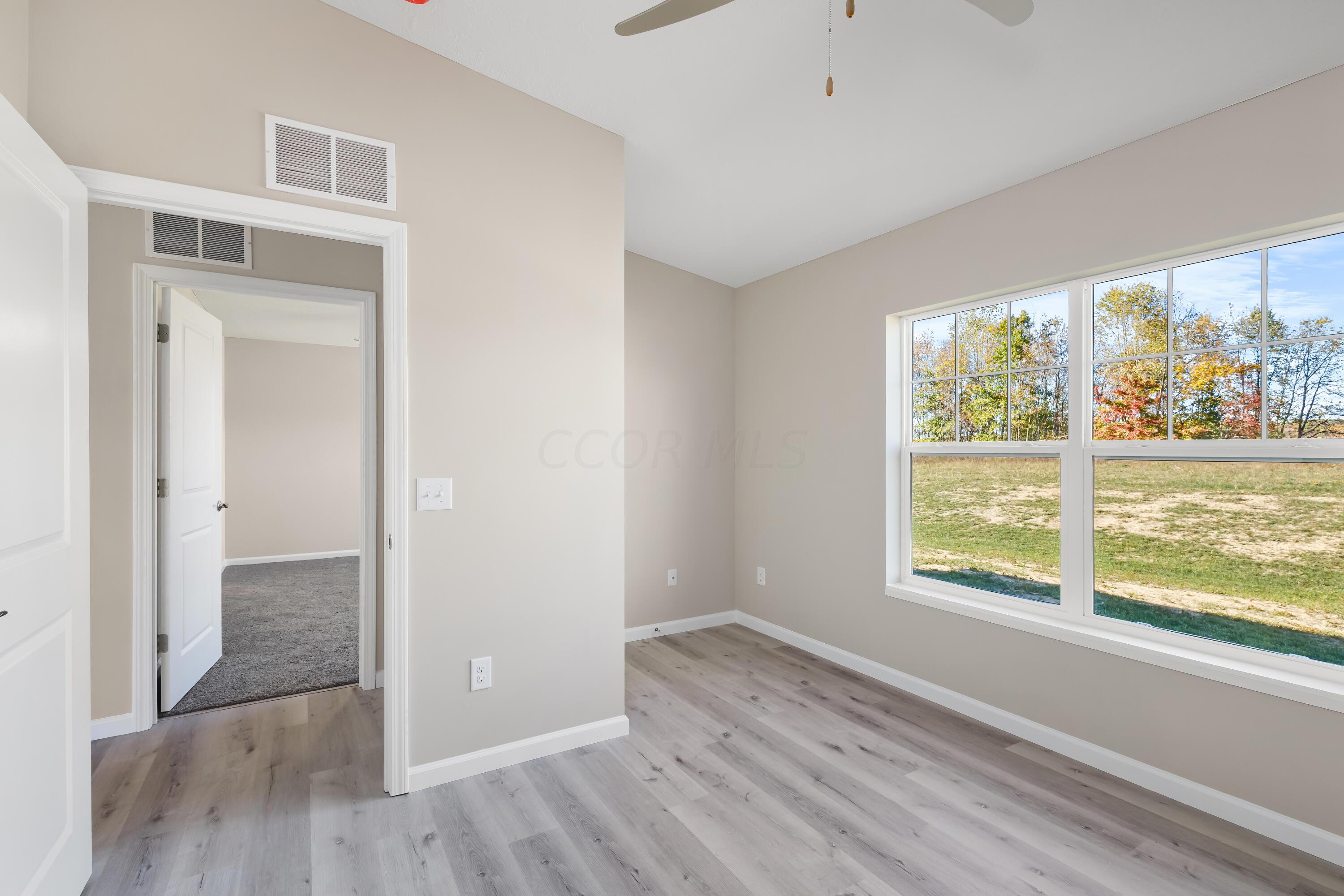 11977 Superior Street Property Photo 10