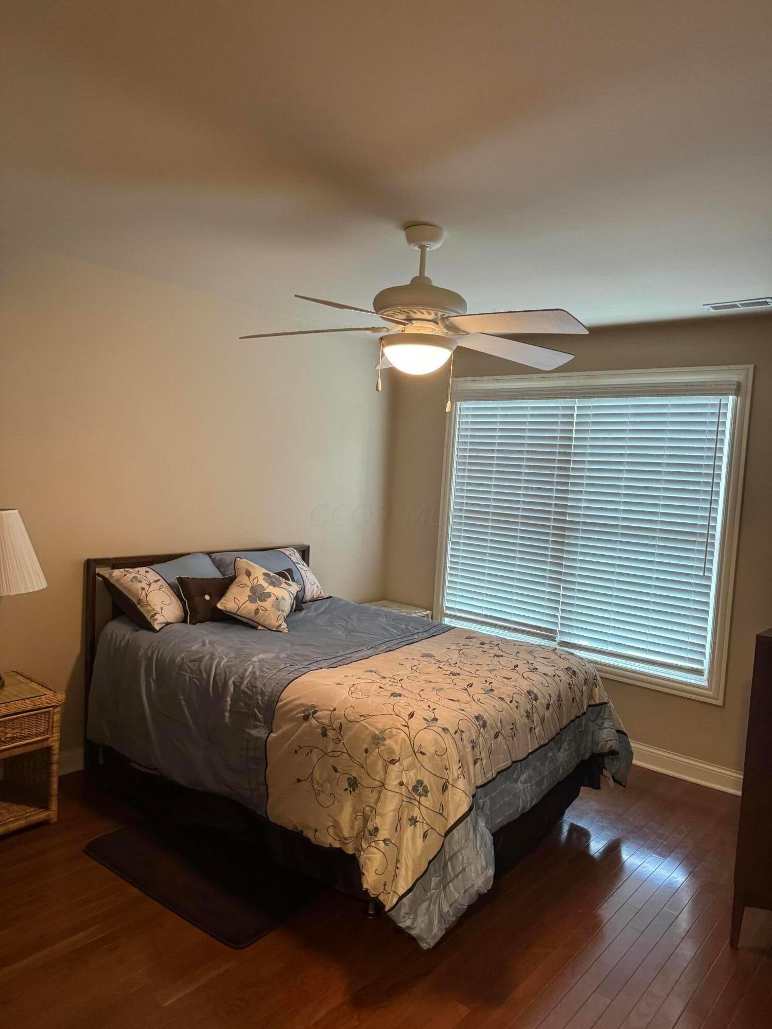 410 S Columbia Avenue Property Photo 16