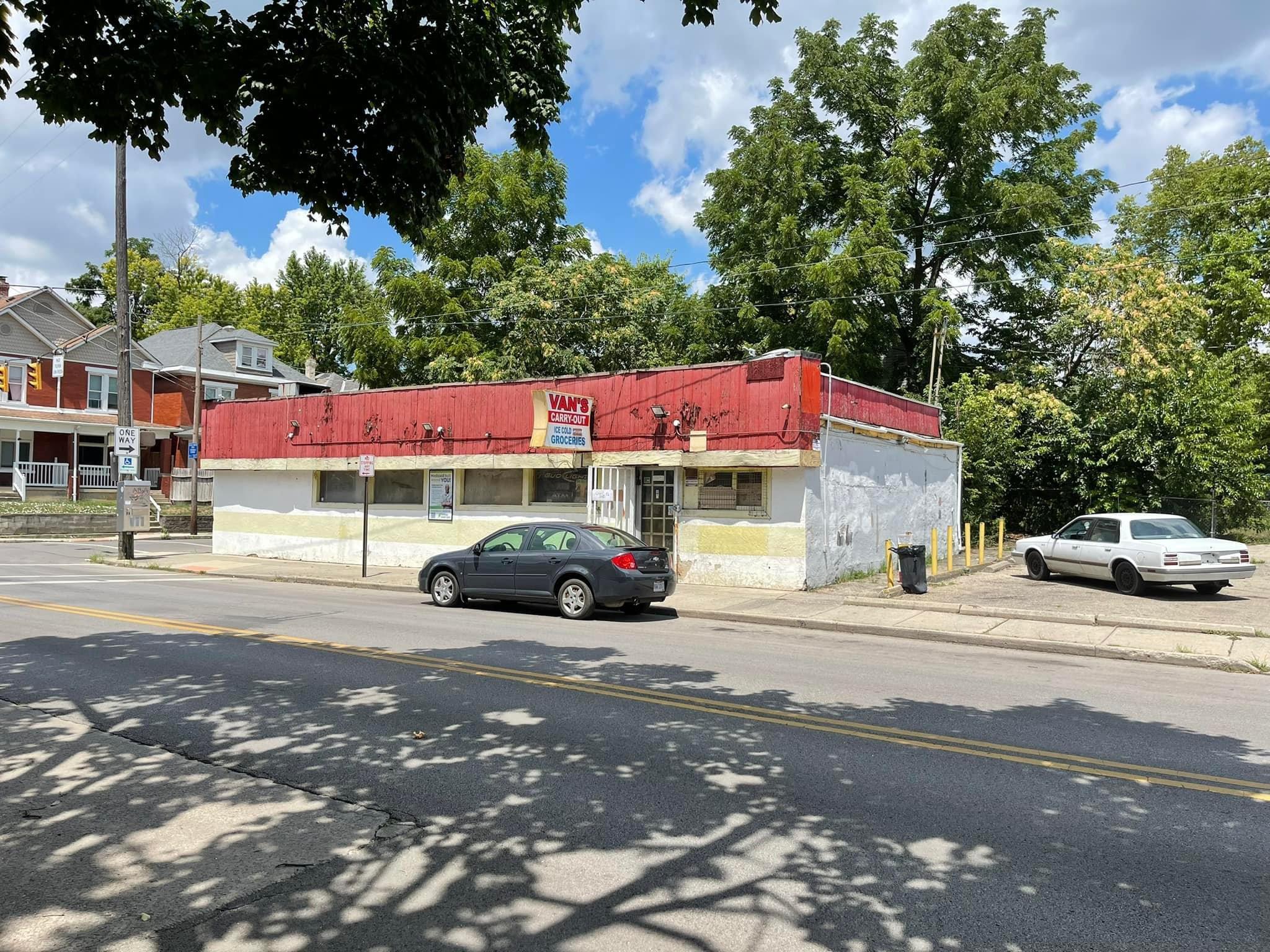 1270 W Town Street Property Photo 2