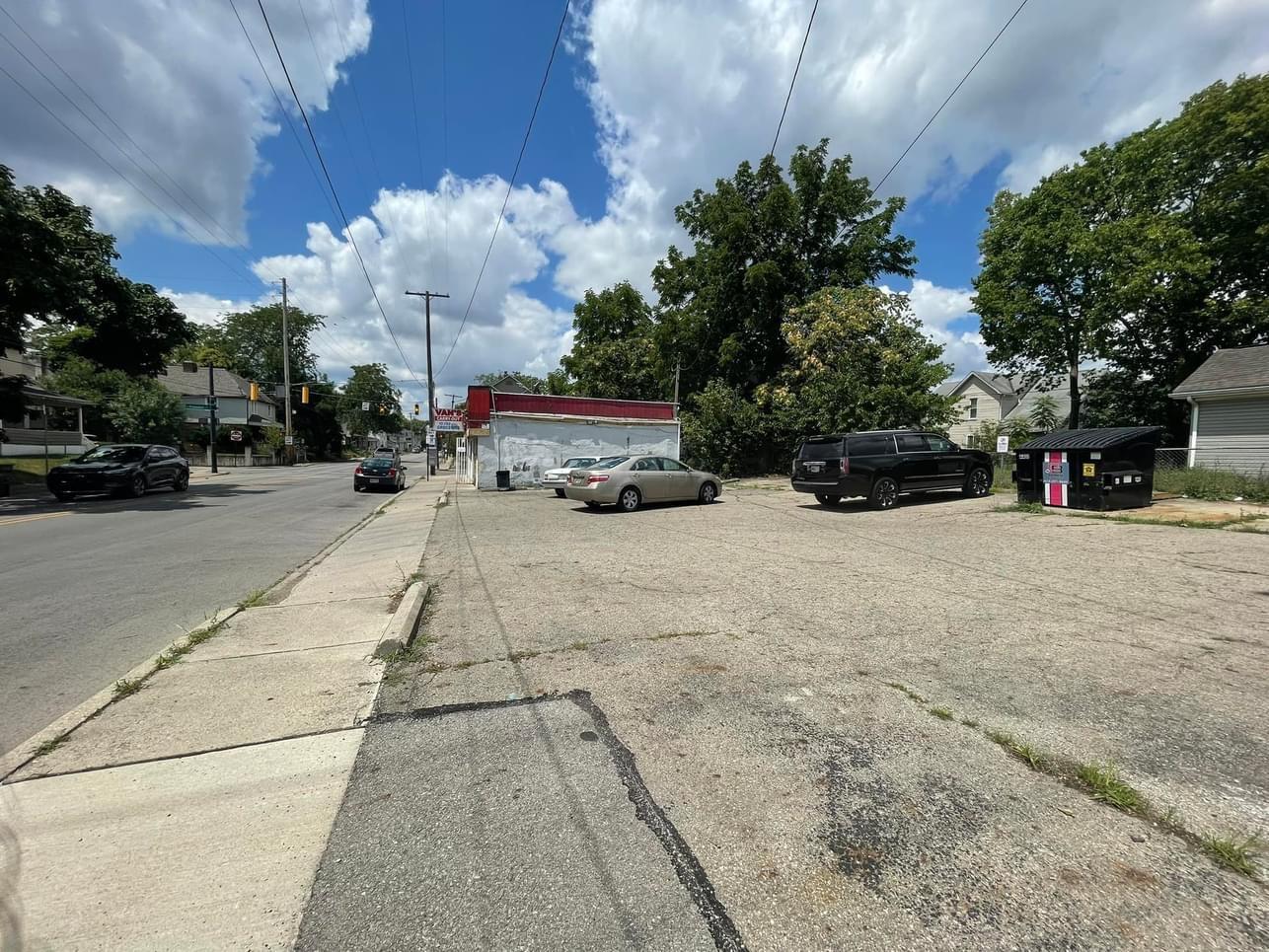 1270 W Town Street Property Photo 4
