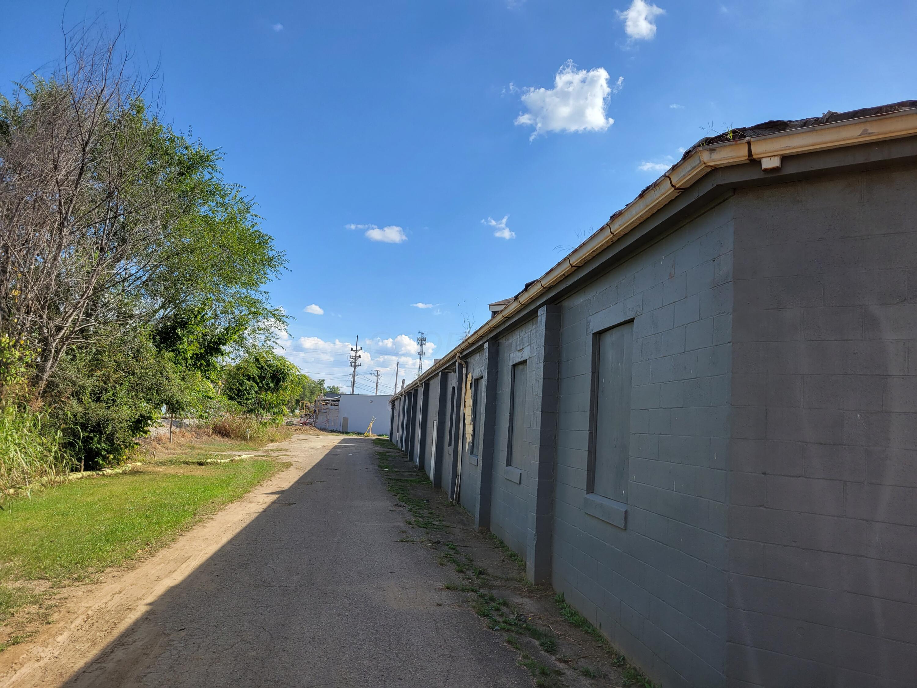 1117 W Mulberry Street, D Property Photo 5